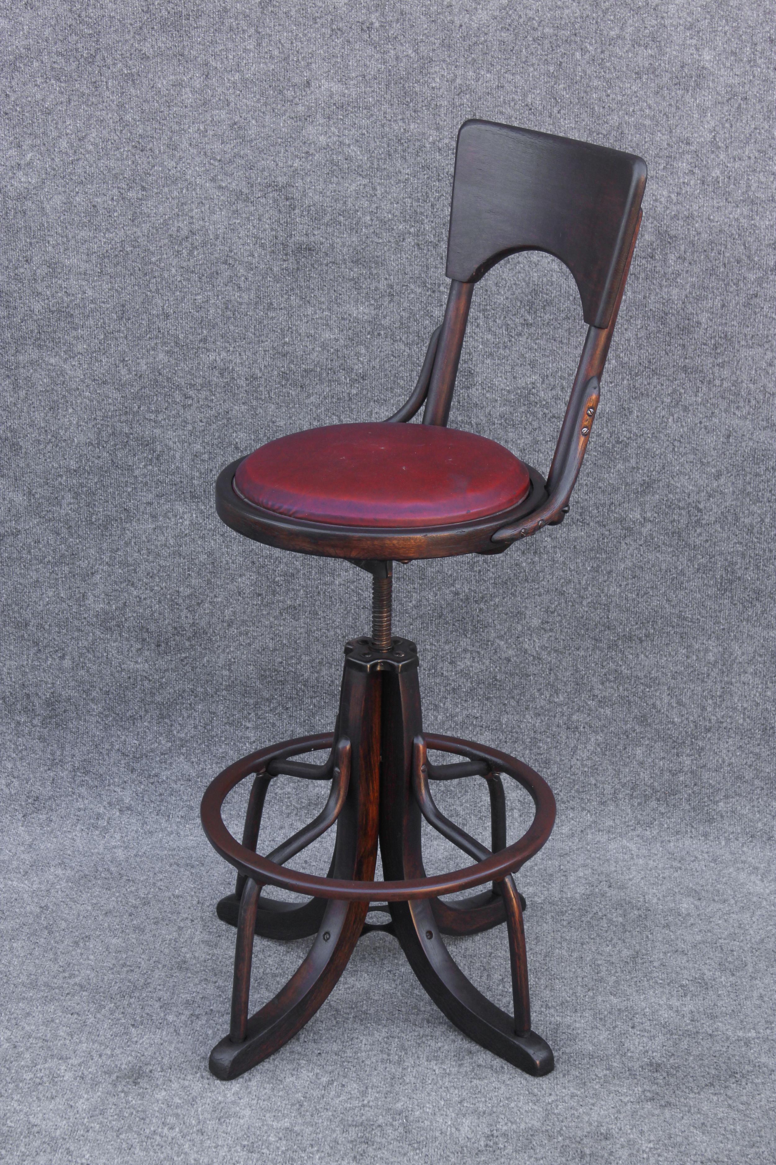 Bell System Thonet Attr. 1900s Counter Drafting Swivel Adjustable Pair Stools In Good Condition For Sale In Philadelphia, PA