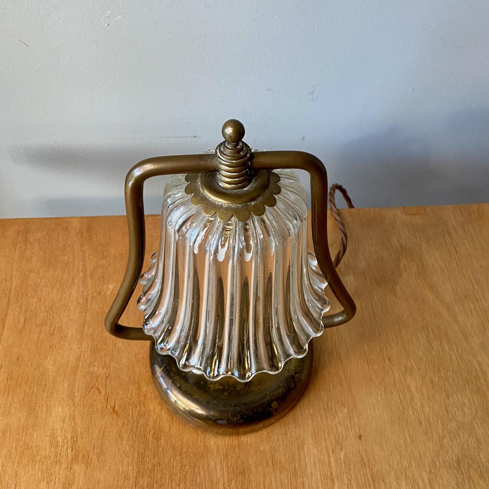 Bell table lamp, brass and Murano glass, Barovier, Italy, 1940's In Good Condition For Sale In London, Fitzrovia