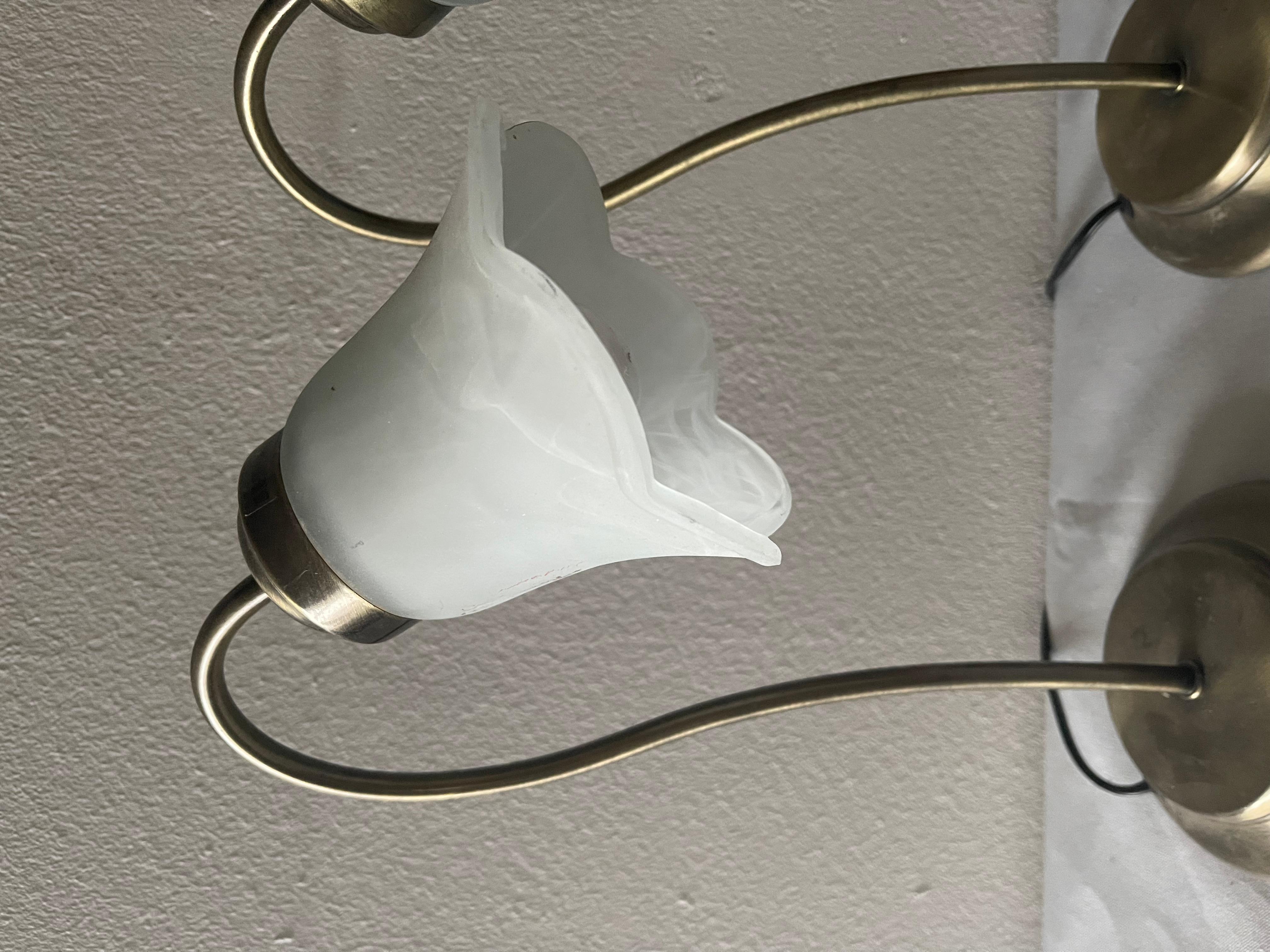 Bella coppia di lampade da tavolo in vetro stile tulip italiano degli anni '80 Italian en venta