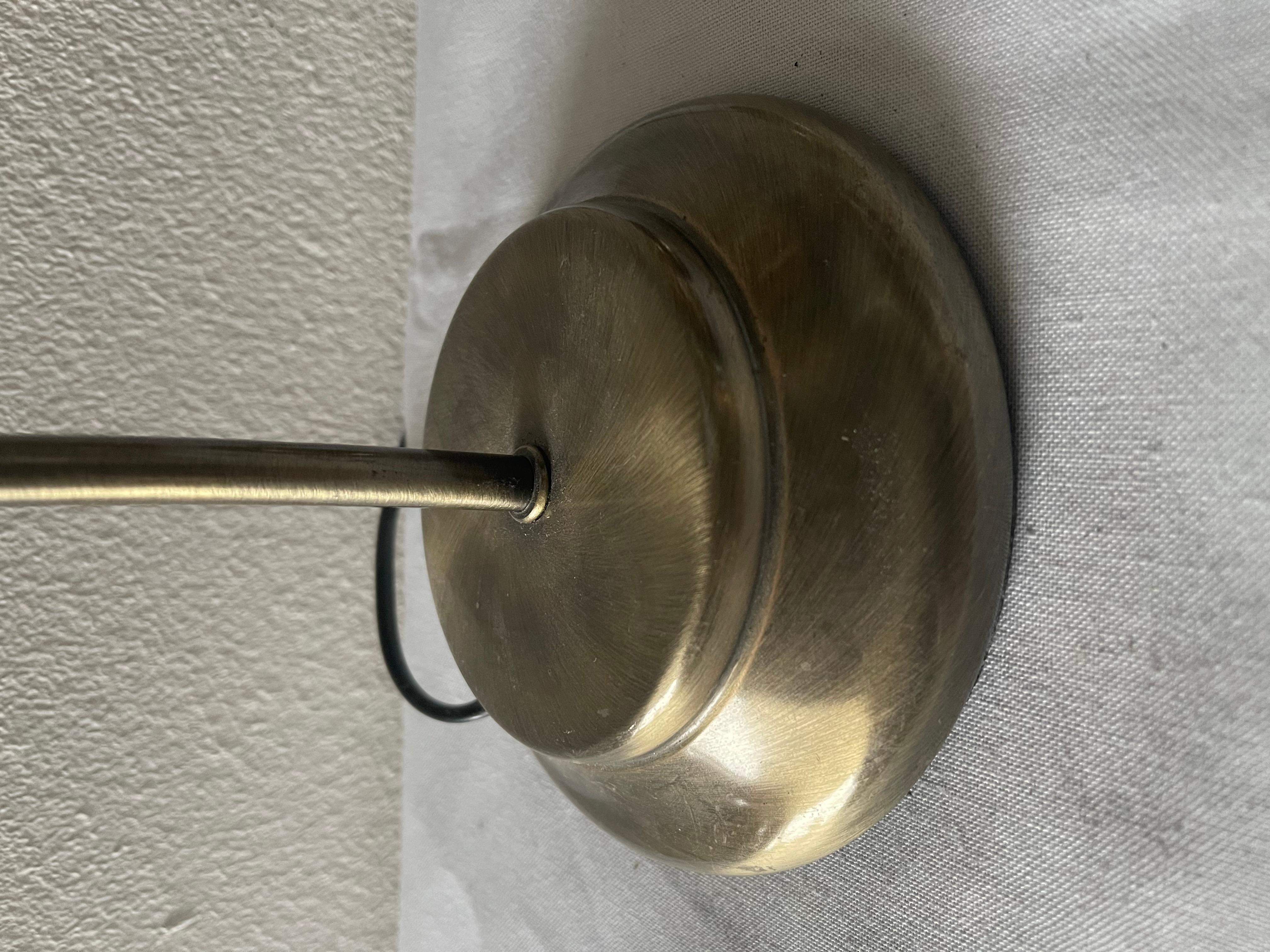 Bella coppia di lampade da tavolo in vetro stile tulip italiano degli anni '80 Otro en venta