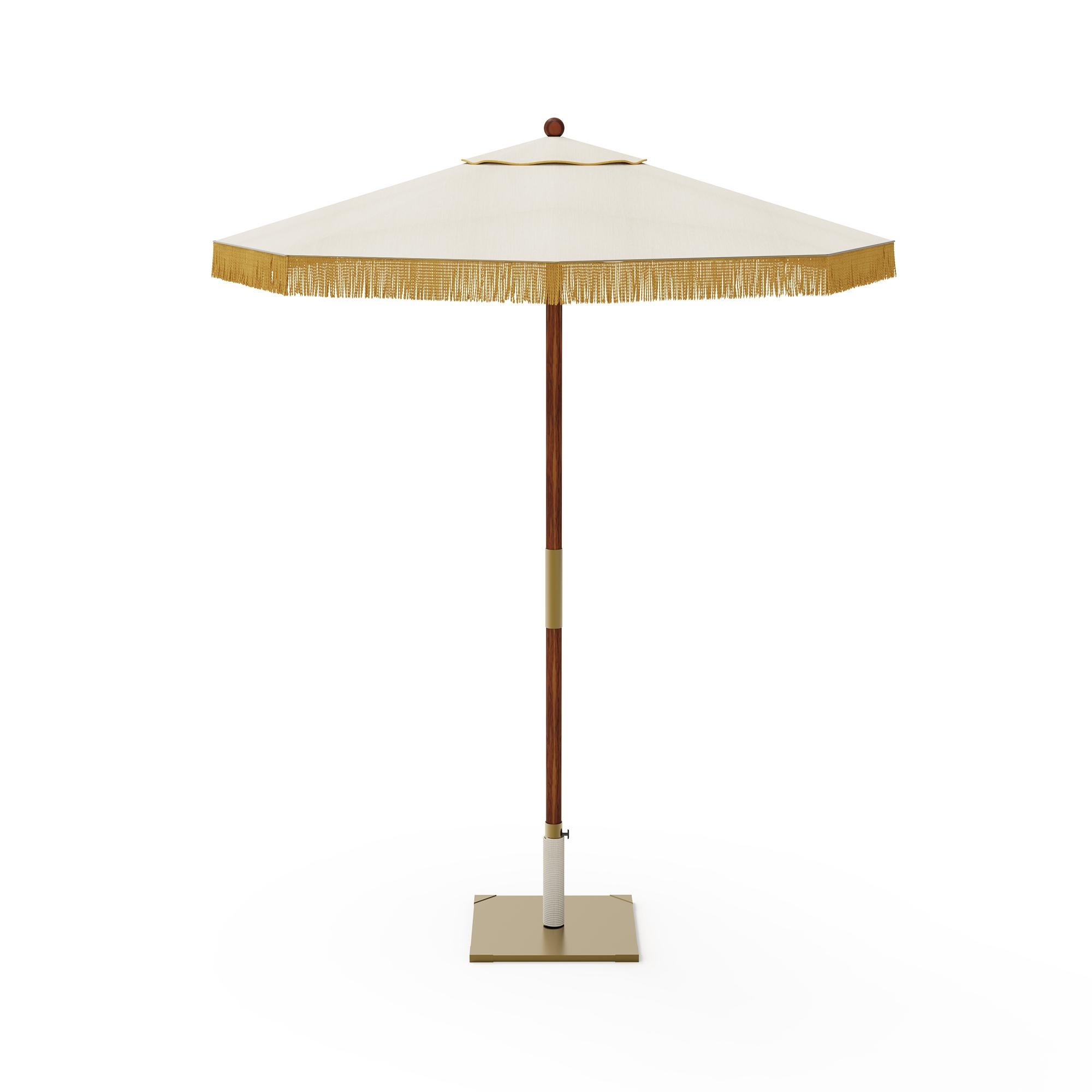 Bellagio Parasol - Elegantes Design und robuste Konstruktion für den Außenbereich (Handgefertigt) im Angebot