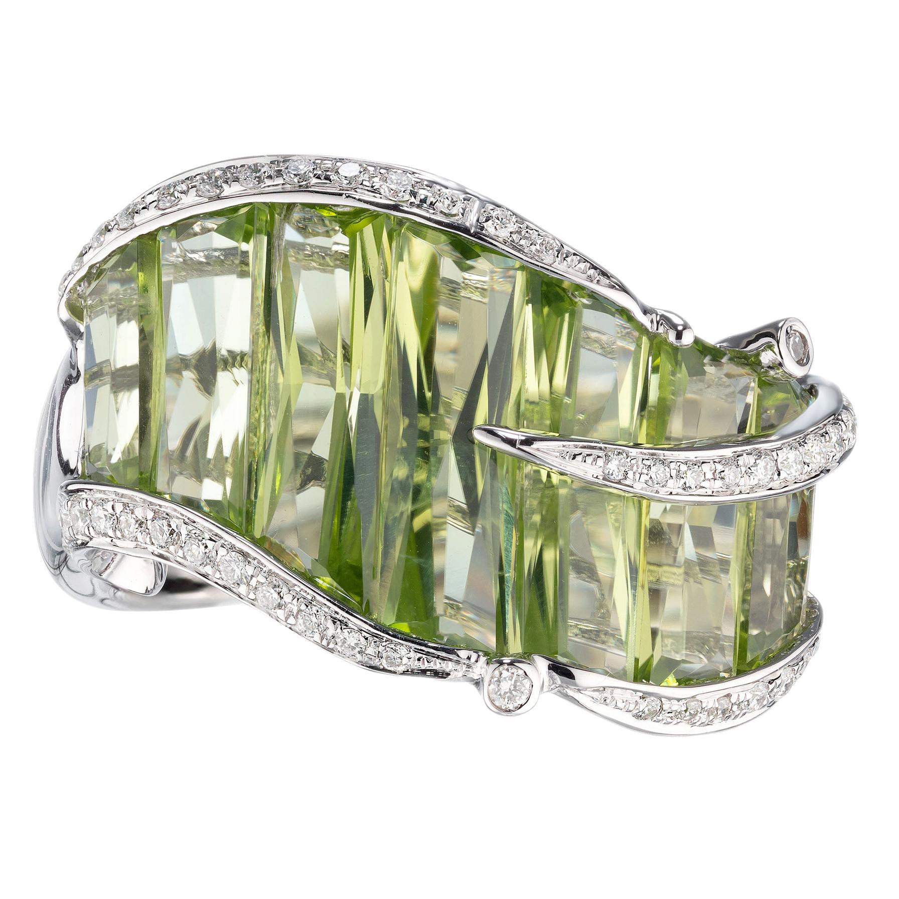 Bellari Anillo de Cóctel de Oro Blanco con Diamante Peridoto de 5,95 Quilates
