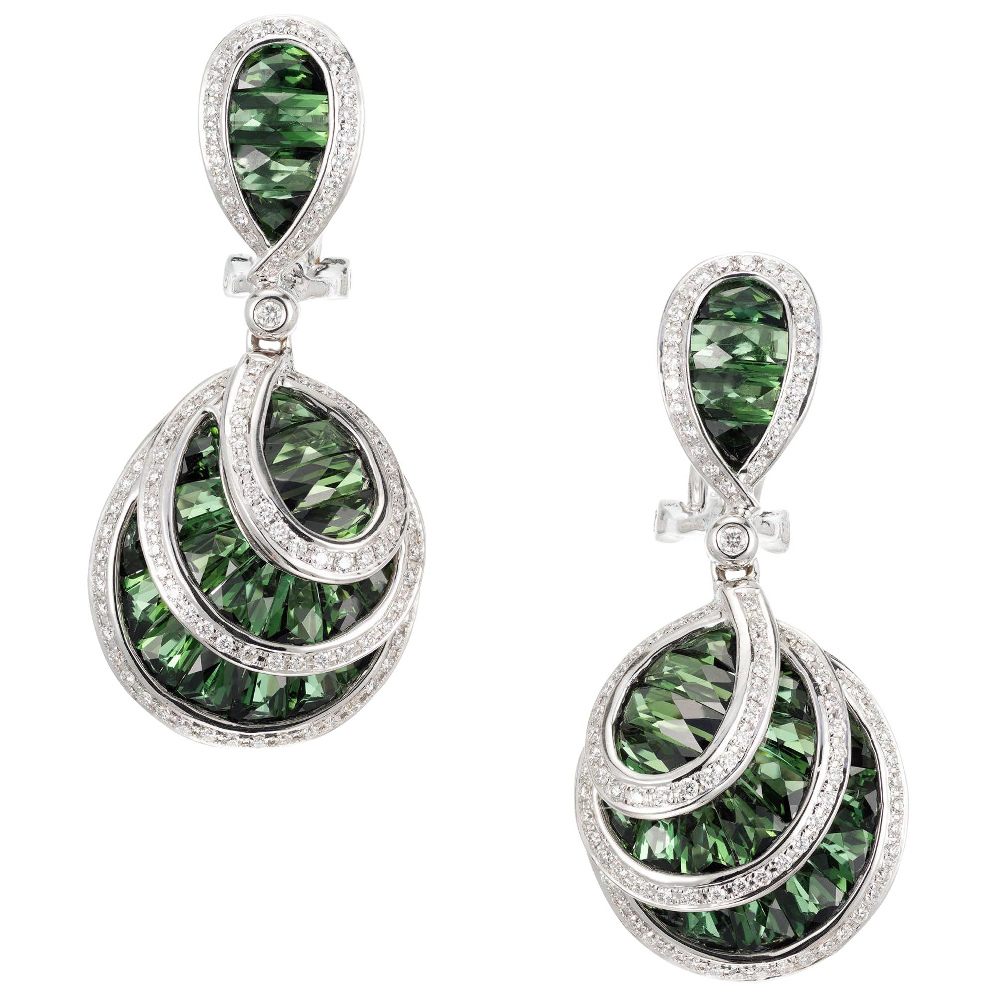 Bellari Le Bouquet Boucles d'oreilles pendantes en or avec tourmaline verte et diamants de 7,50 carats