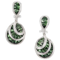 Bellari Le Bouquet - Orecchini pendenti in oro con diamante e tormalina verde da 7,50 carati