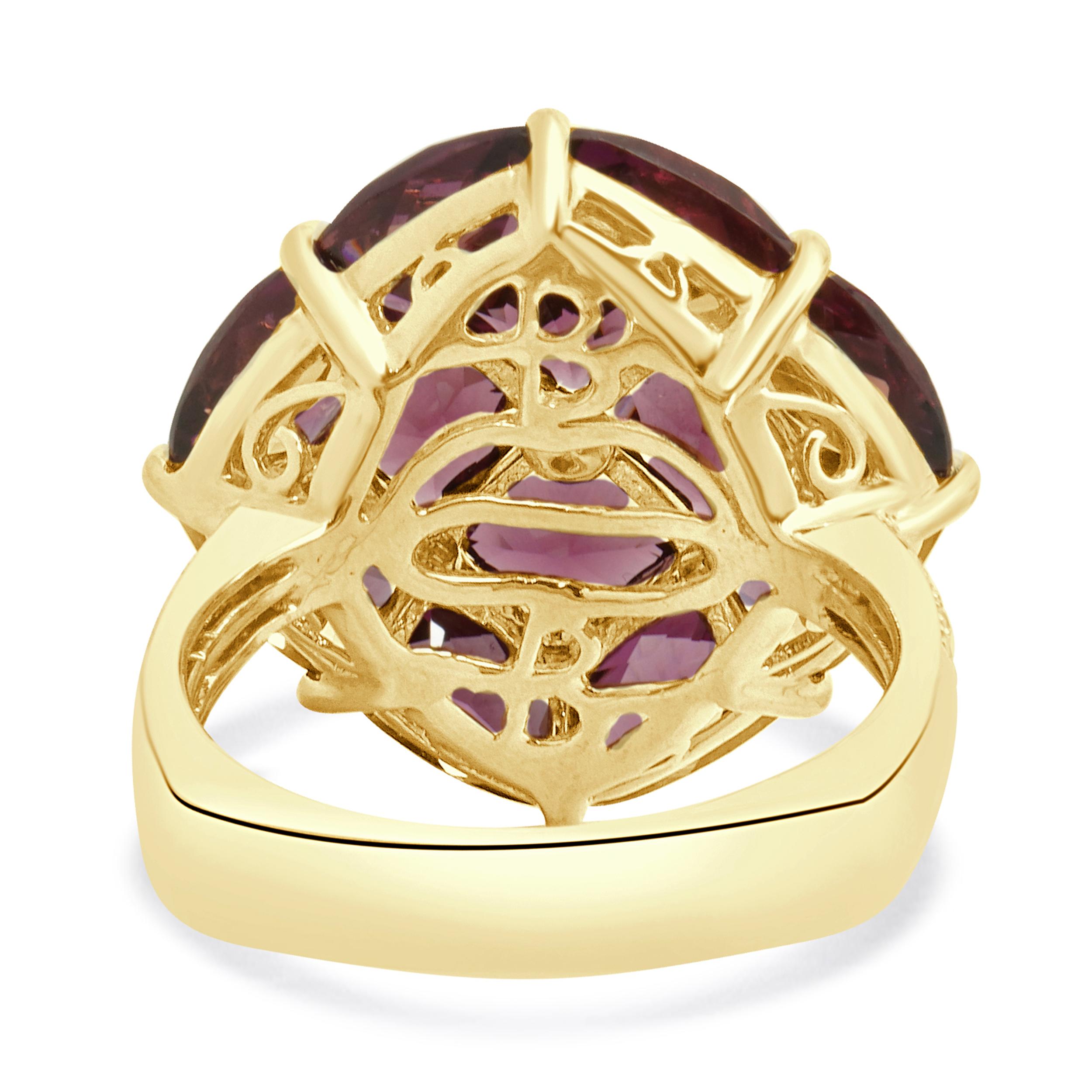 Taglio brillante Anello Bellarri in oro giallo 18 carati con granato di rodolite e diamanti in vendita
