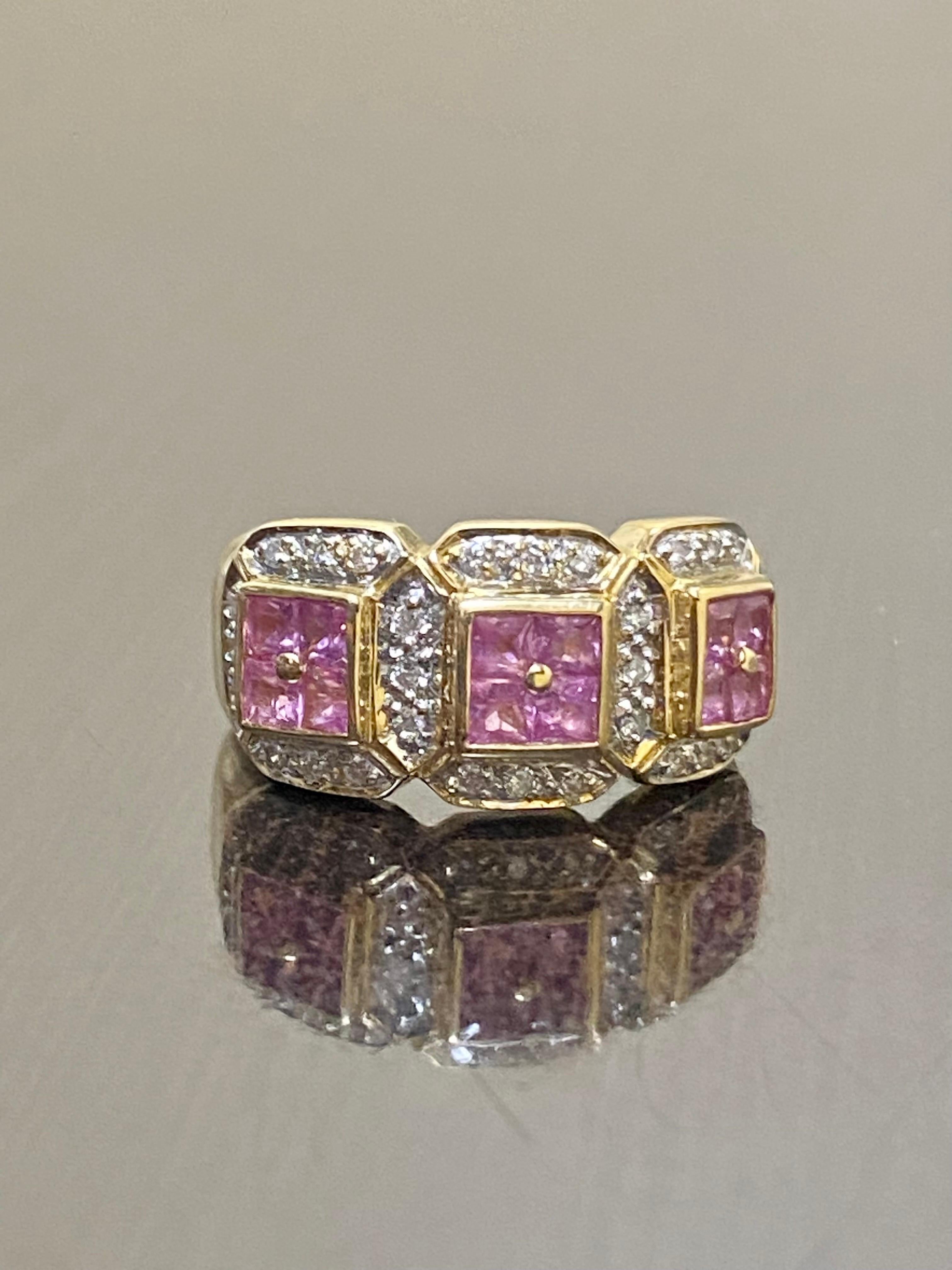 Bellarri 18K Yellow Gold Princess Cut Pink Sapphire Diamond Engagement Band In Excellent Condition For Sale In Los Angeles, CA