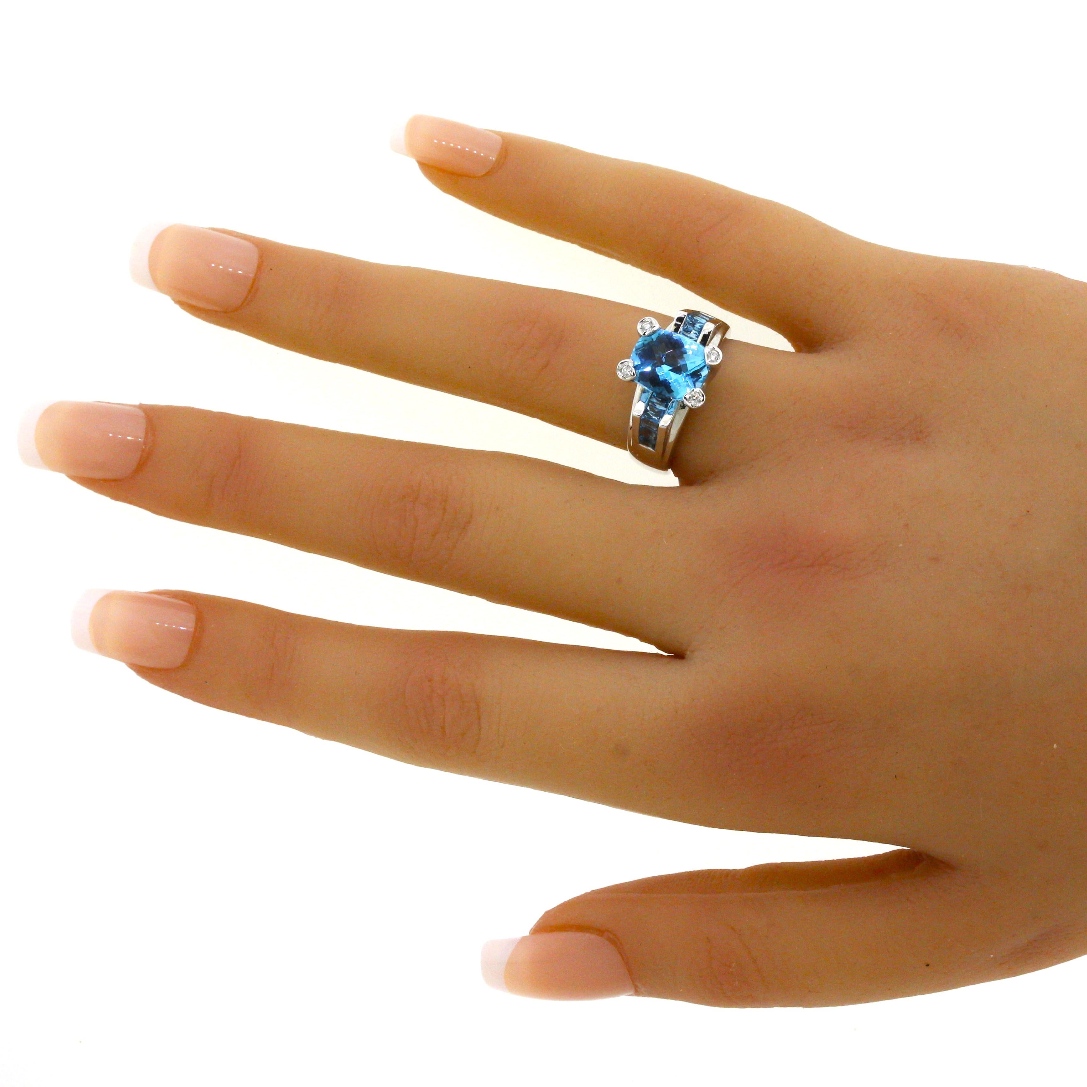 Bellarri Blue Topaz Diamond Gold Ring In New Condition For Sale In Beverly Hills, CA