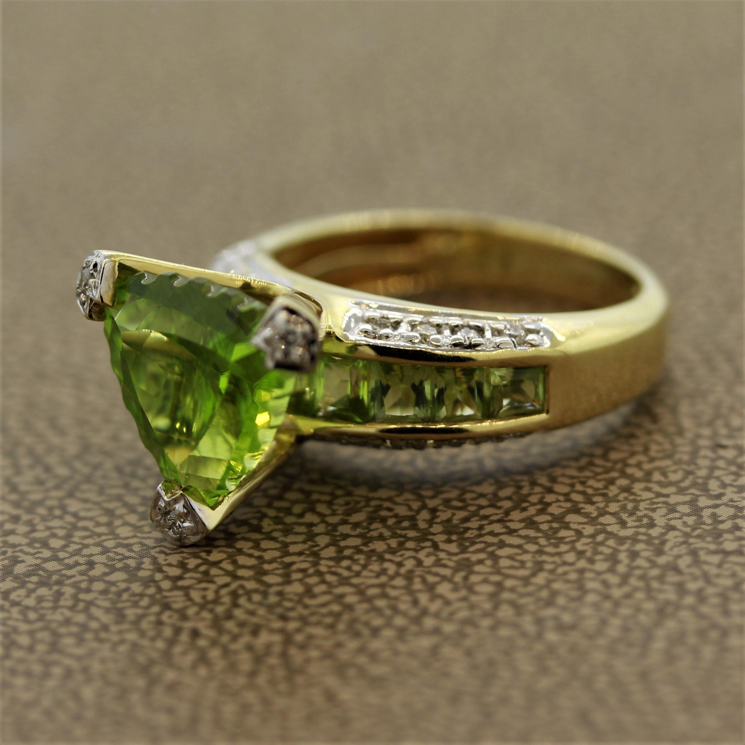 Trillion Cut Bellarri Peridot Diamond Gold Ring For Sale