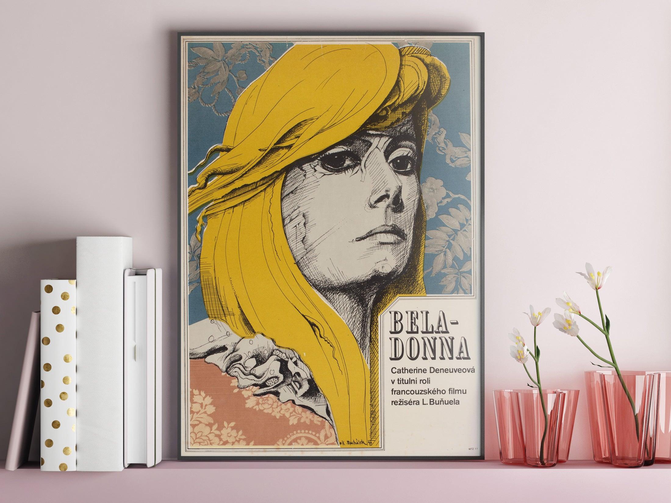 La bellissima locandina del film ceco Belle de Jour. Il design di Machalek è sorprendente e potente.

il suo poster cinematografico d'epoca ha le dimensioni di 10 3/4 x 15 pollici e verrà inviato arrotolato (senza cornice).