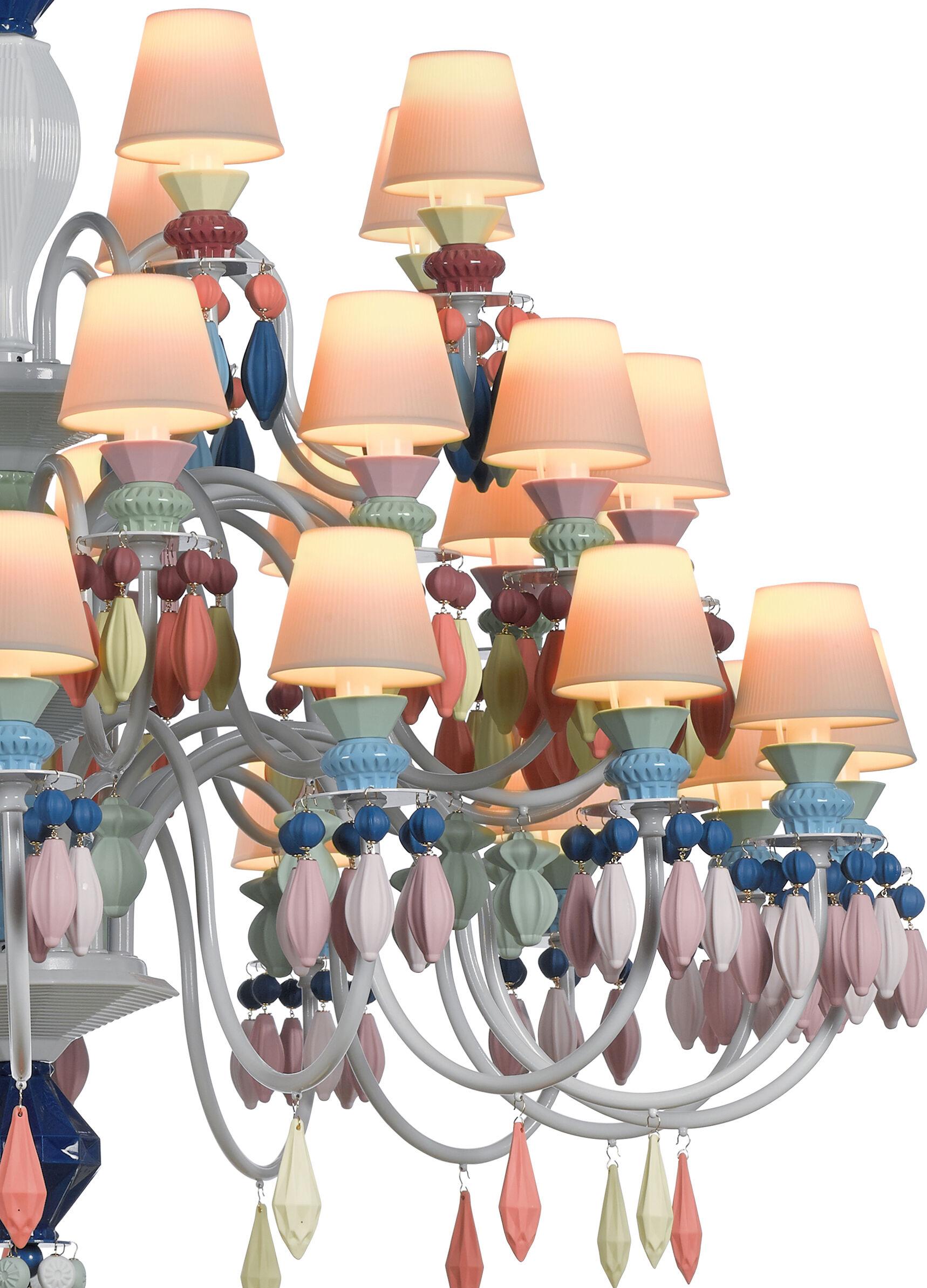 Belle de Nuit 40 Lights Chandelier, Multicolor 'CE/UK' In New Condition For Sale In Florence, IT