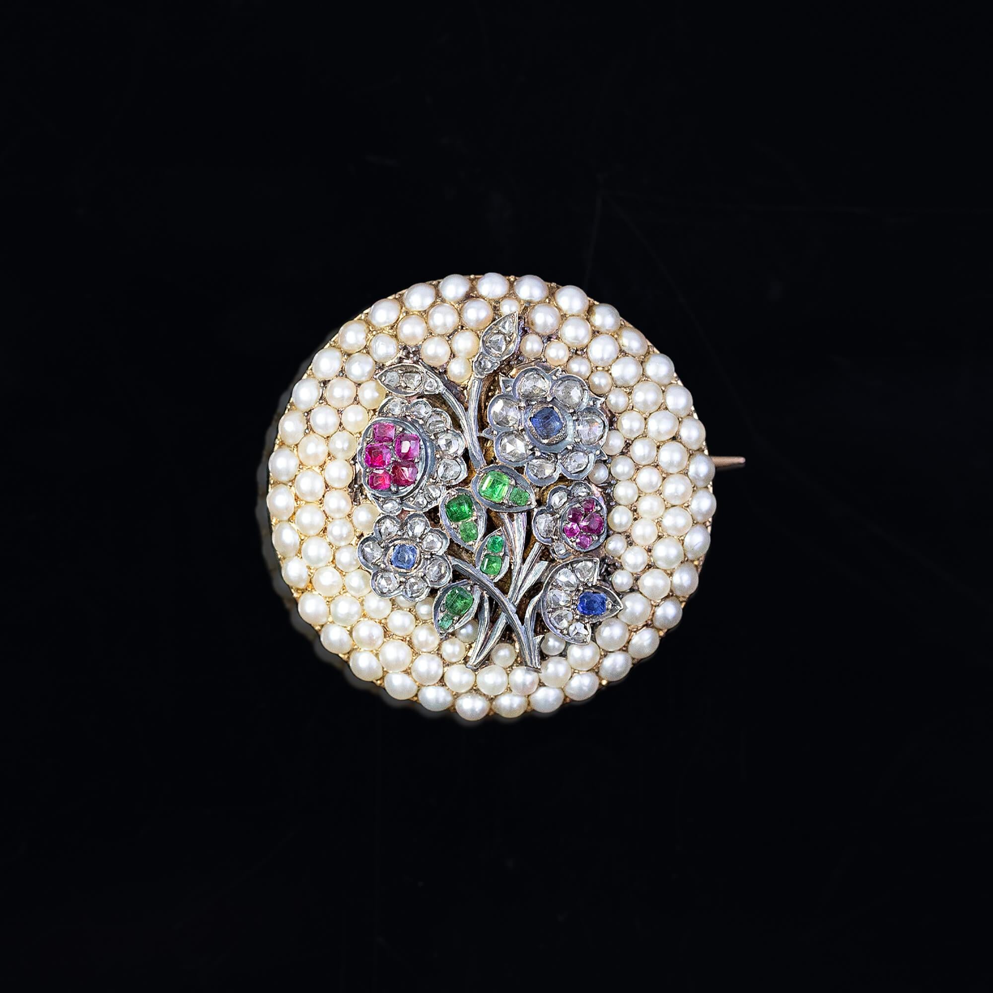 Broche Belle Epoque Bouquet de perles et pierres précieuses Circa 1900 - French Hallmarked en vente 3