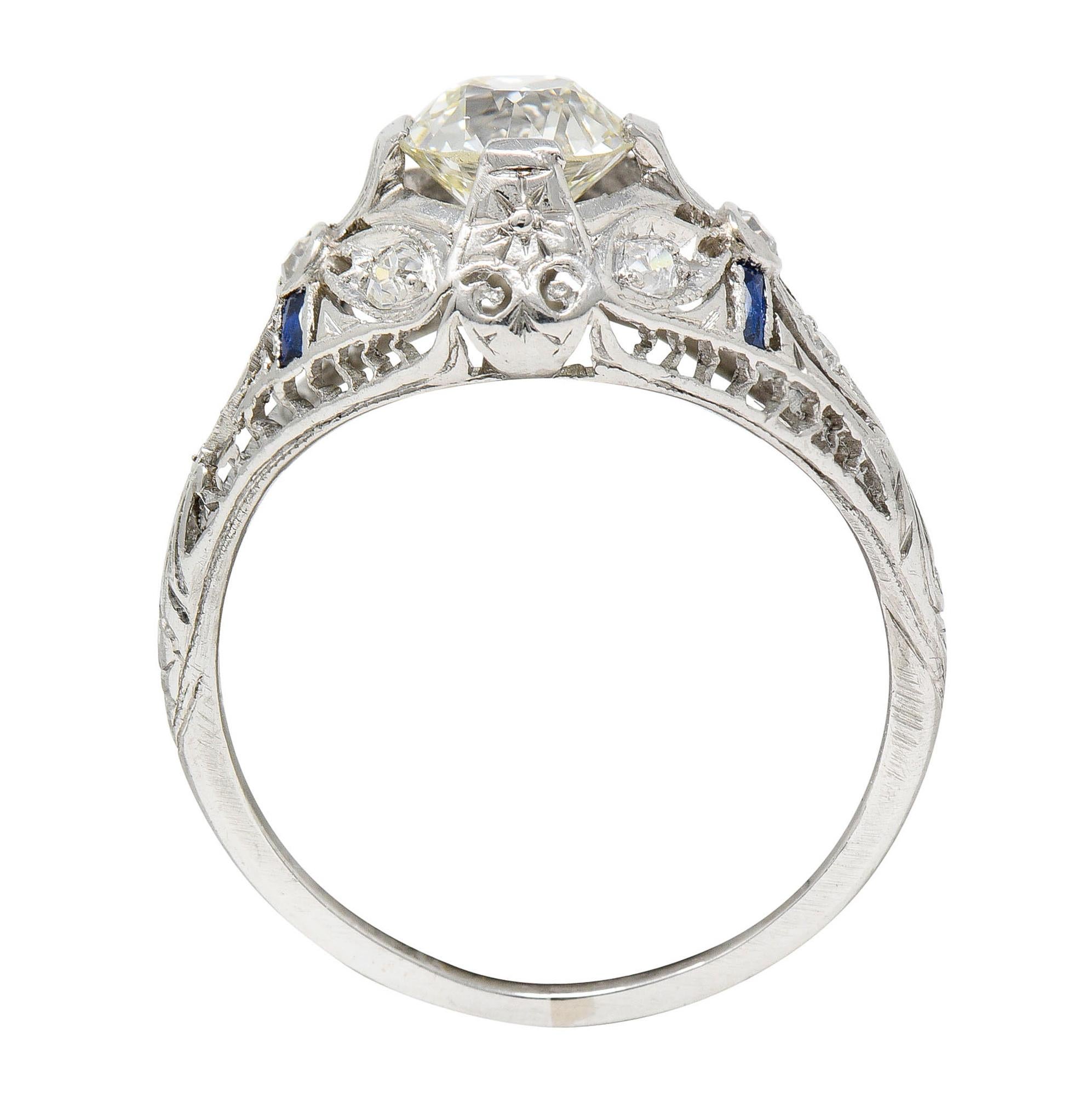 Belle Epoque 1.14 Carats Diamond Sapphire Platinum Bombe Engagement Ring GIA For Sale 1
