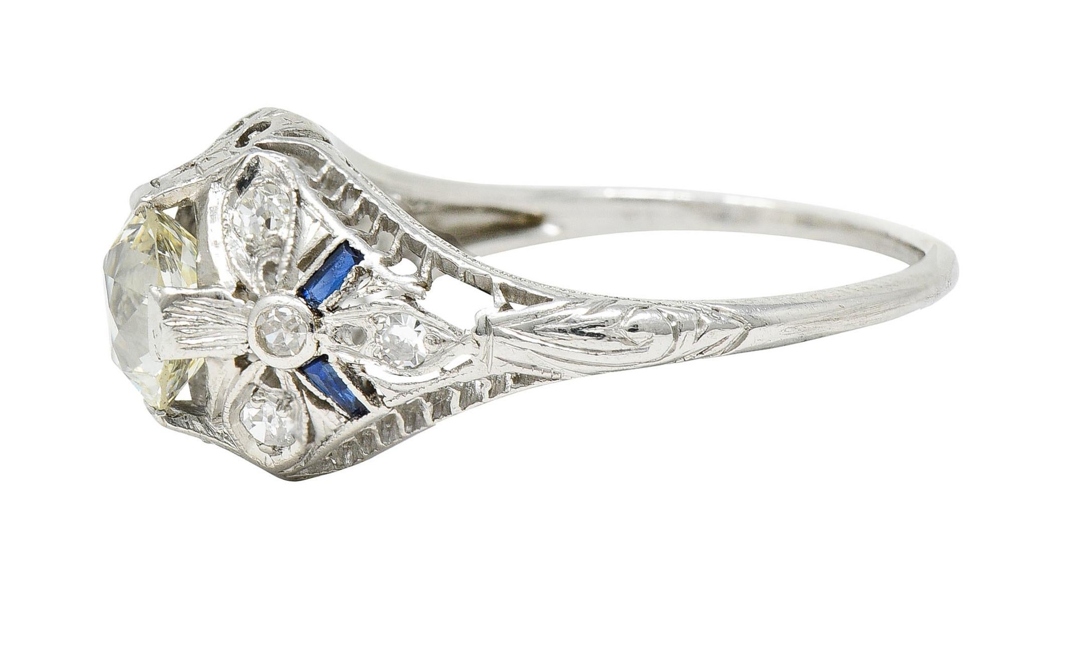 Belle Époque Belle Epoque 1.14 Carats Diamond Sapphire Platinum Bombe Engagement Ring GIA For Sale