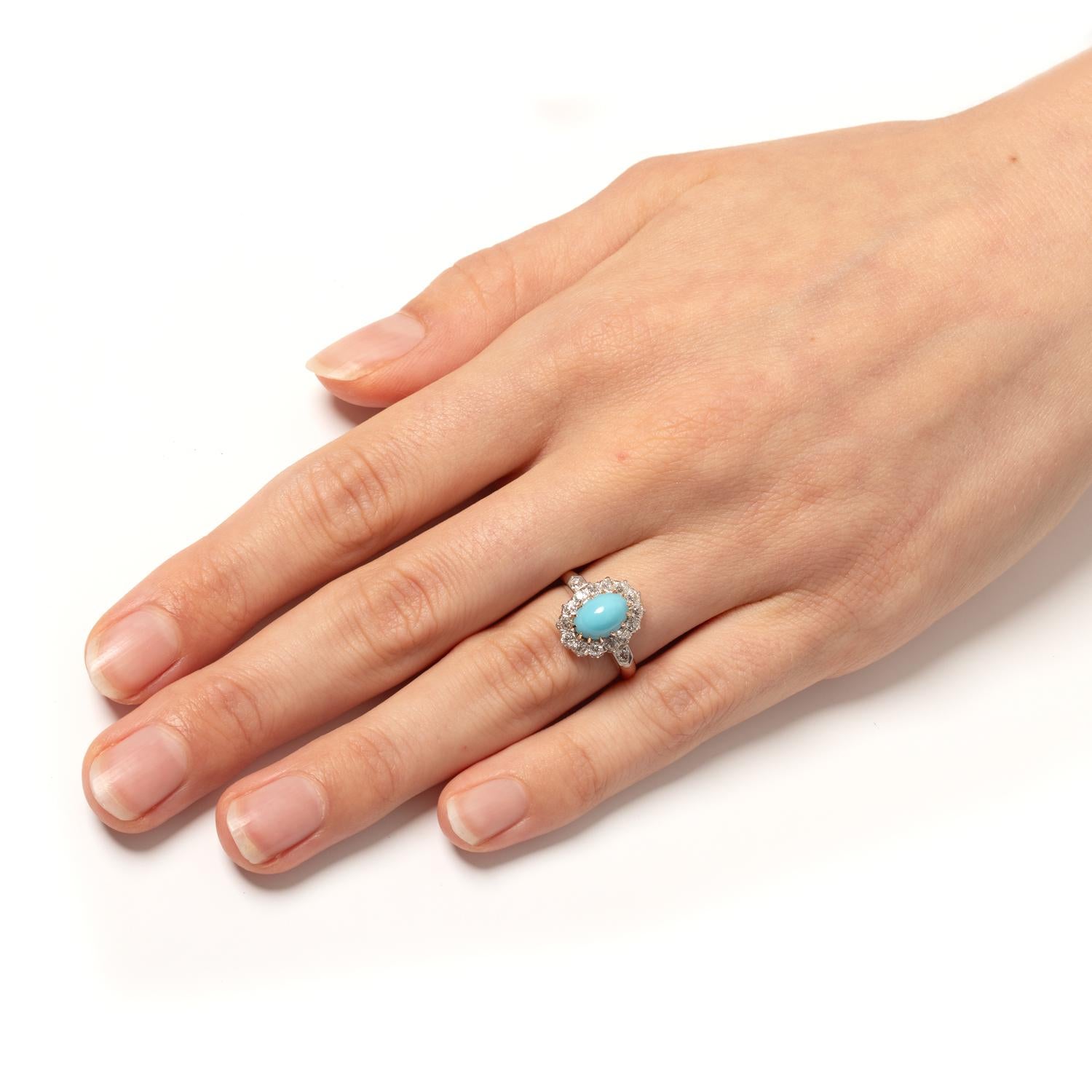 Belle Époque 1.20ct Turquoise et Diamond Cluster Ring, c.1910s Bon état - En vente à London, GB