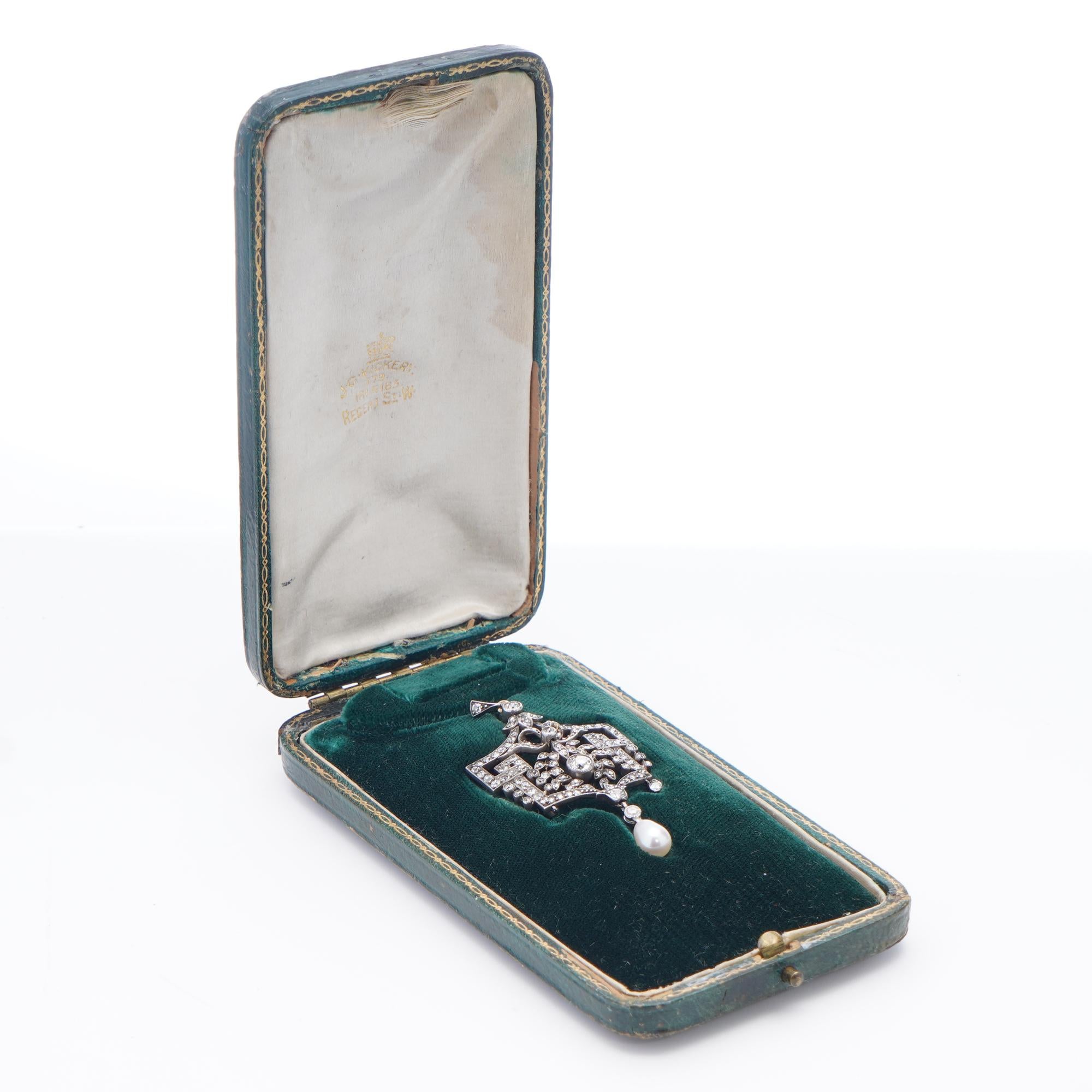 Belle Époque 18kt. Gold and Silver Pendant with Diamonds and Pearl In Good Condition For Sale In Braintree, GB
