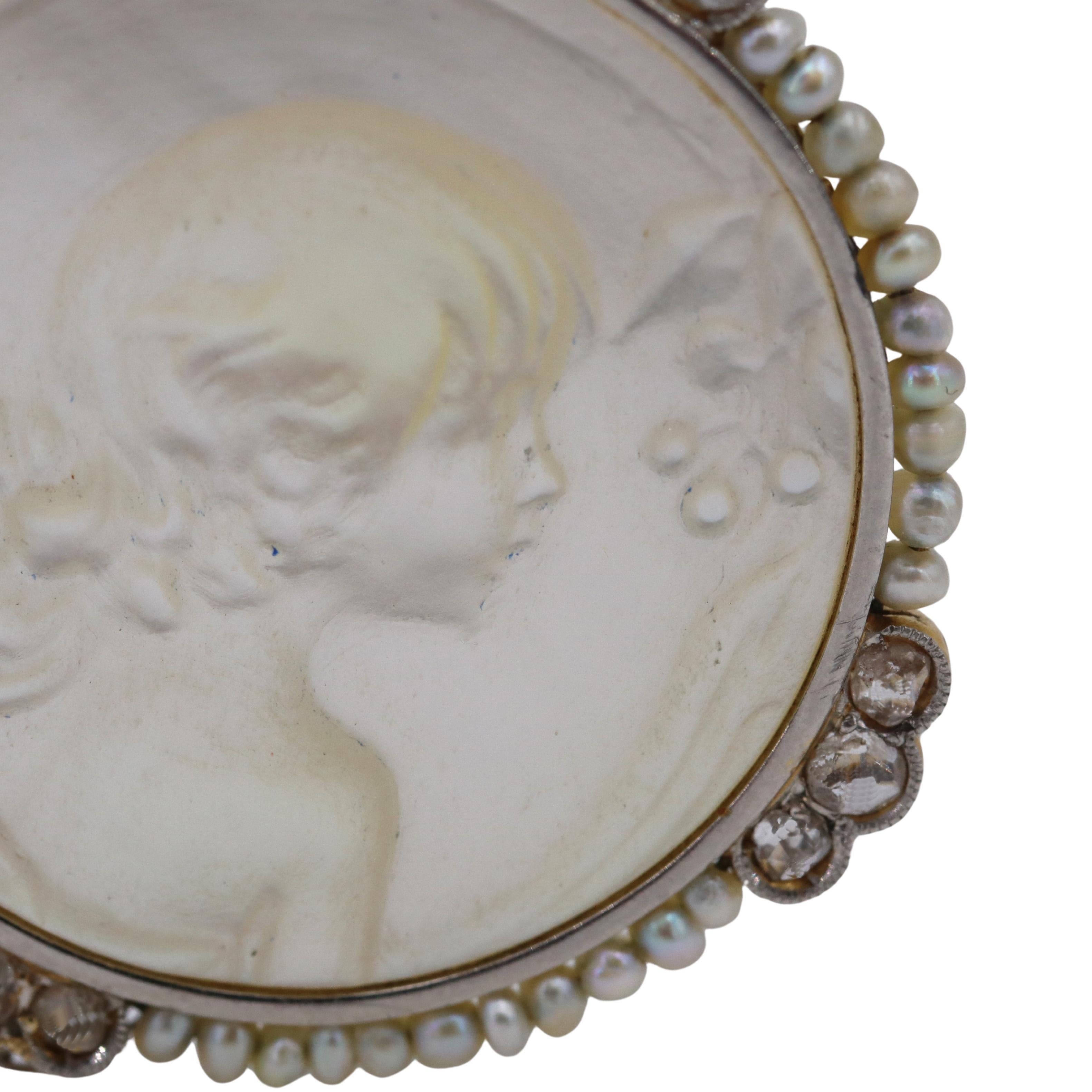 da uomo o donna Ciondolo in platino Belle Epoque 1910 con madreperla, diamanti e perle in vendita