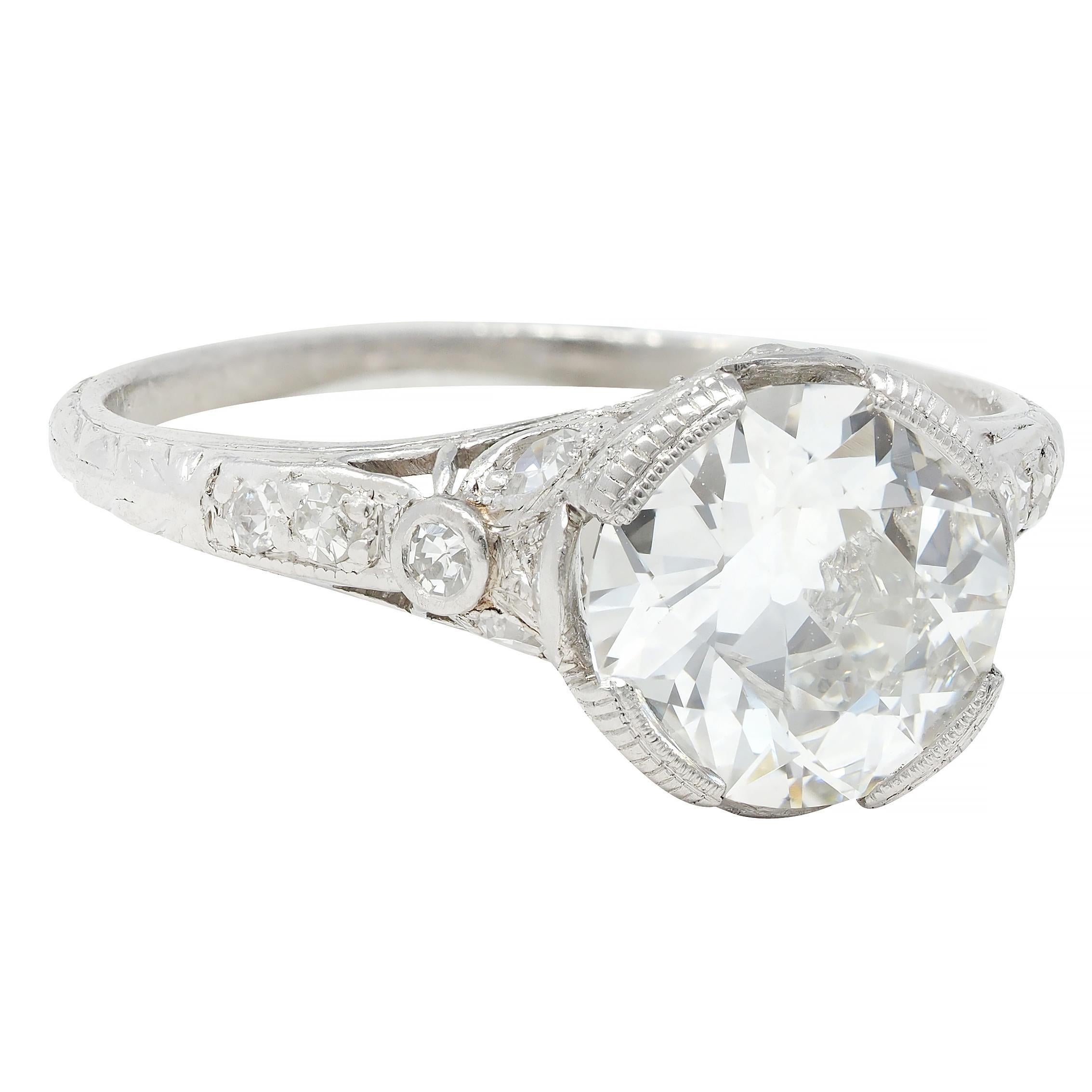 Bague de fiançailles de la Belle Époque avec nœud ancien en platine et diamant européen de 2,10 carats, certifié GIA Excellent état - En vente à Philadelphia, PA