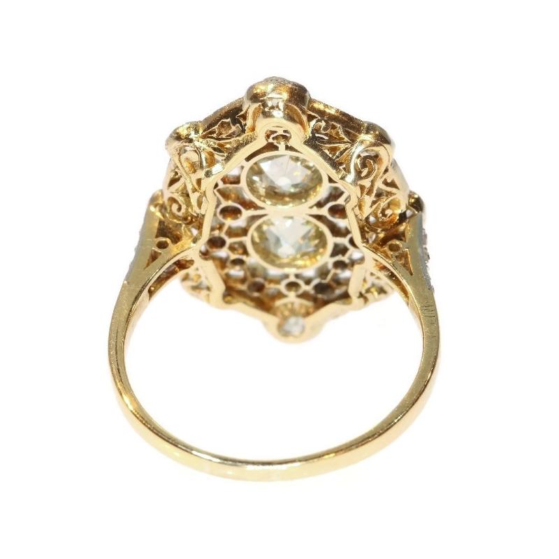 Belle �Époque 2.20 Carat Fancy Yellow Diamond 18 Karat Gold Engagement Ring For Sale 7