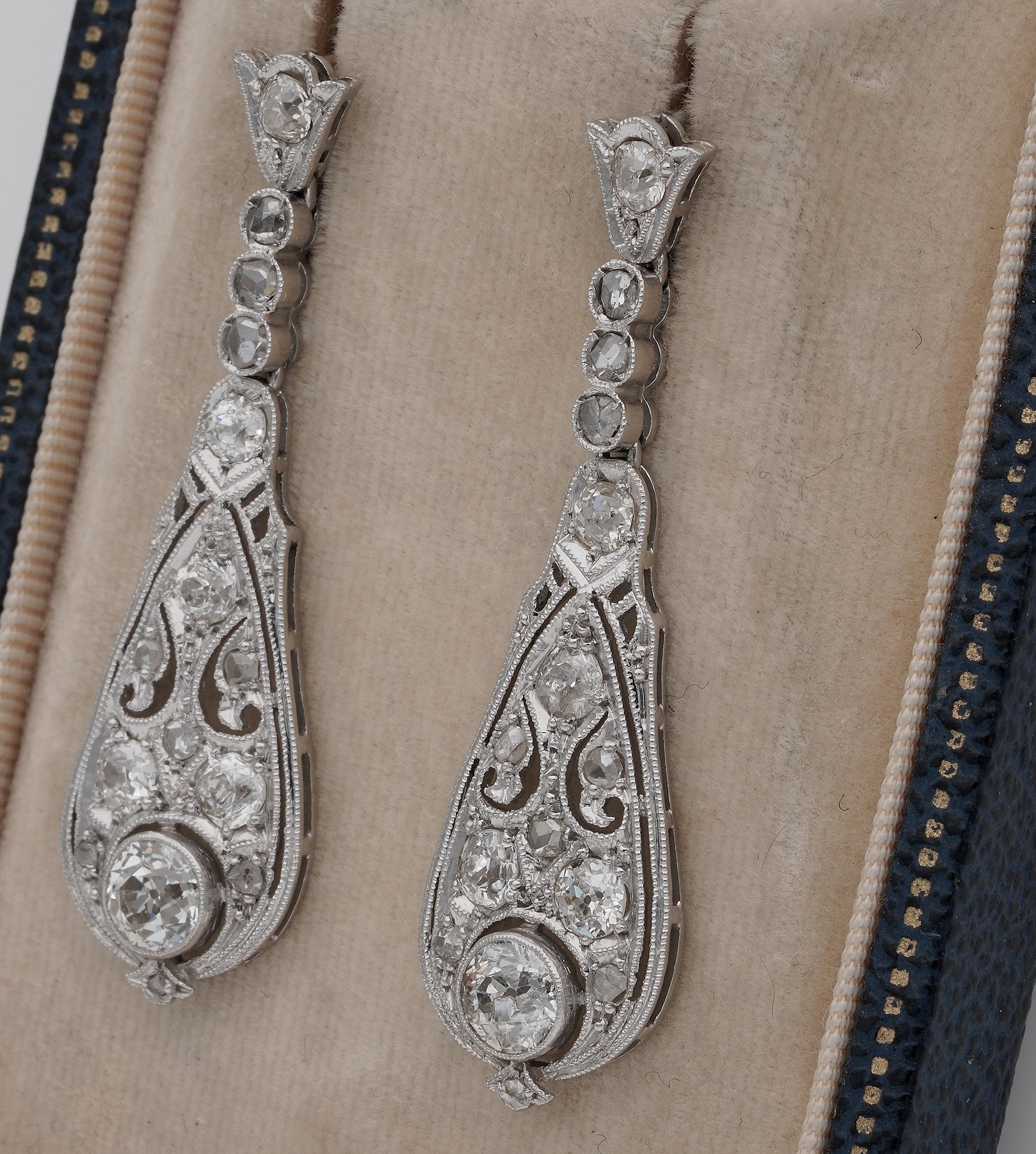 Old European Cut Belle Epoque 3.60 Ct Old Cut Diamond Platinum Drop earrings For Sale