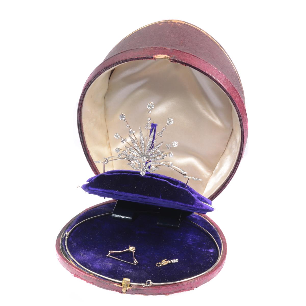 Belle Époque 6.65 Carat Diamond Tiara Also Pendant, Necklace or Brooch, 1900s 8