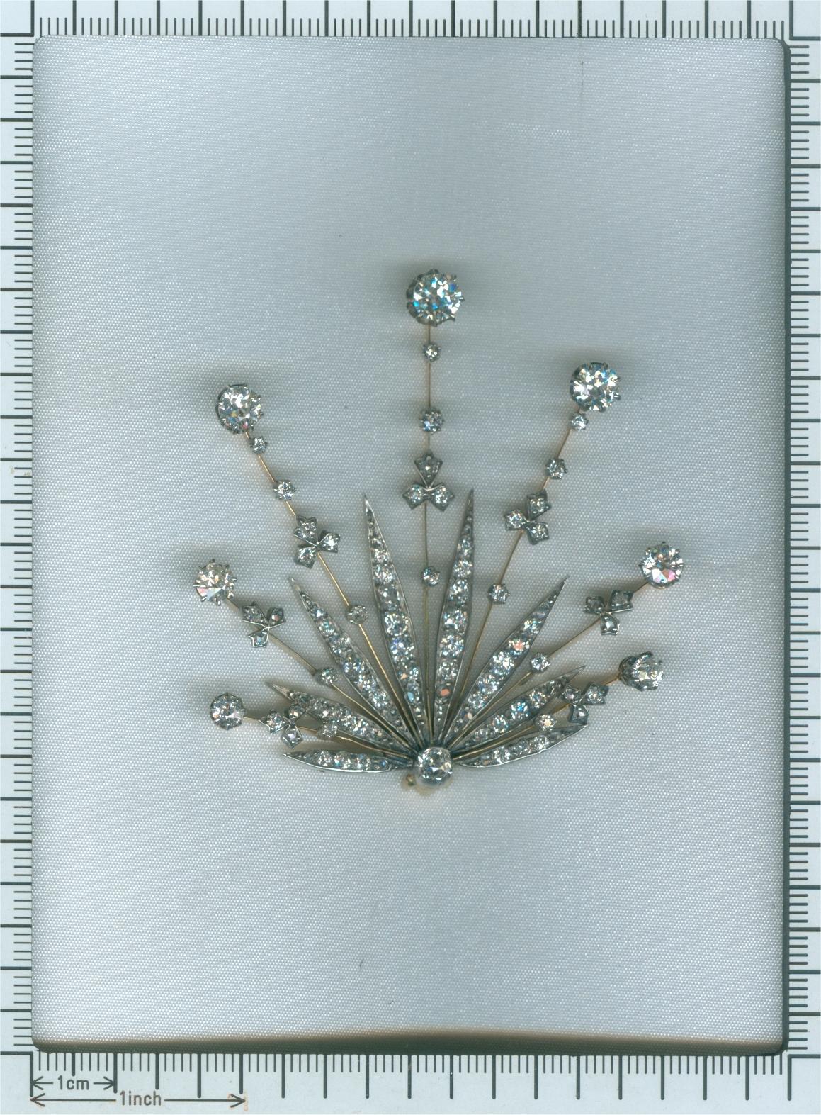 Belle Époque 6.65 Carat Diamond Tiara Also Pendant, Necklace or Brooch, 1900s 11
