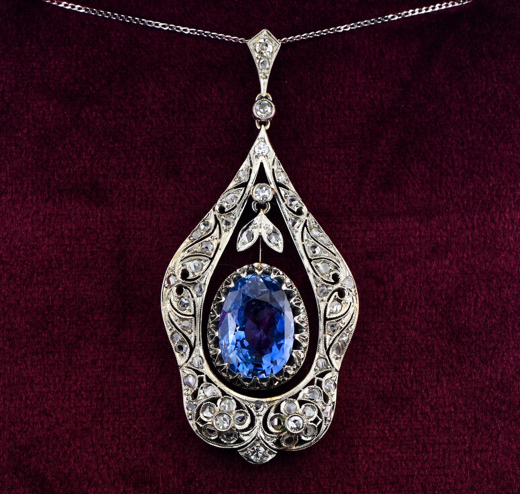 Divine
French for “Beautiful Age,” Belle Époque celebrated a period of prosperity, peace and abundance of creative talent in the jewelry, art and fashion, It was a time of all things elegant and beautiful
This striking pendant is the epitome of