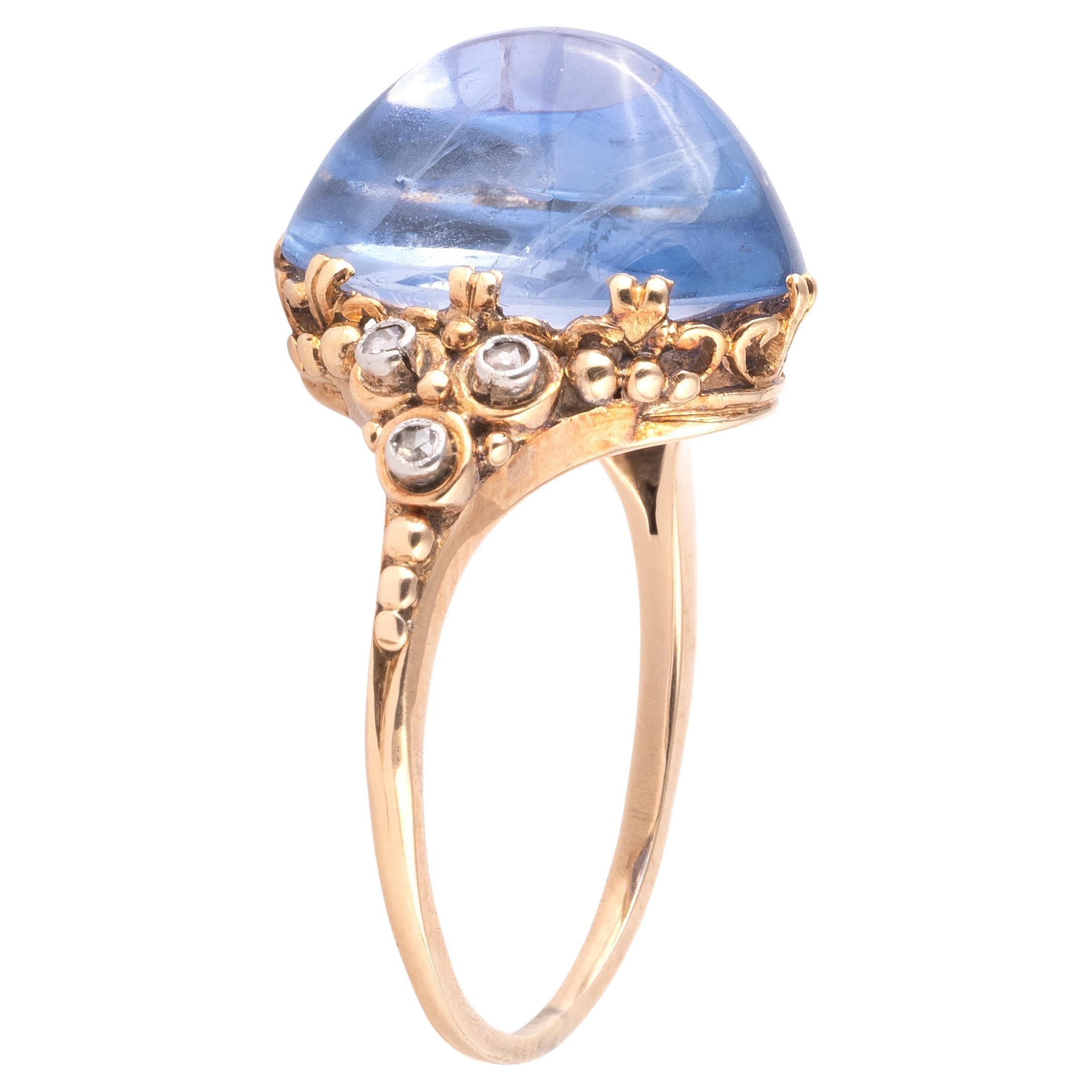 Belle Époque 9ct Cabochon Sapphire und Diamant Ring CIRCA 1910 im Zustand „Gut“ im Angebot in Firenze, IT
