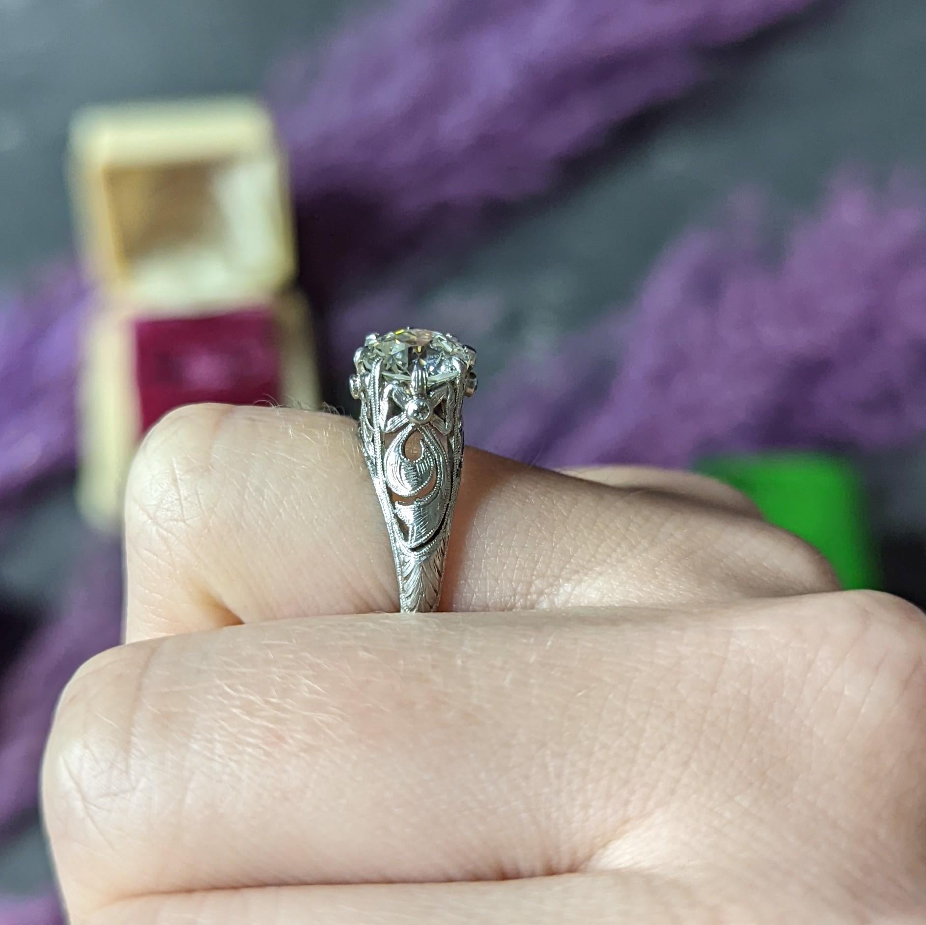 Belle Époque Antique 1.88 Carats Diamond Platinum Bow Engagement Ring GIA en vente 9