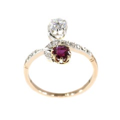Belle Époque Antique Diamond and Natural Ruby Ring Romantic Motive Toi et Moi
