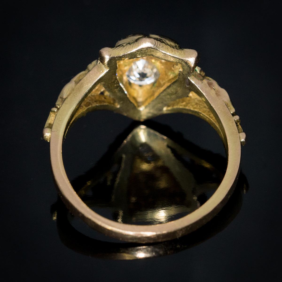 Belle Époque Antique Diamond Gold Lion Ring In Excellent Condition In Chicago, IL
