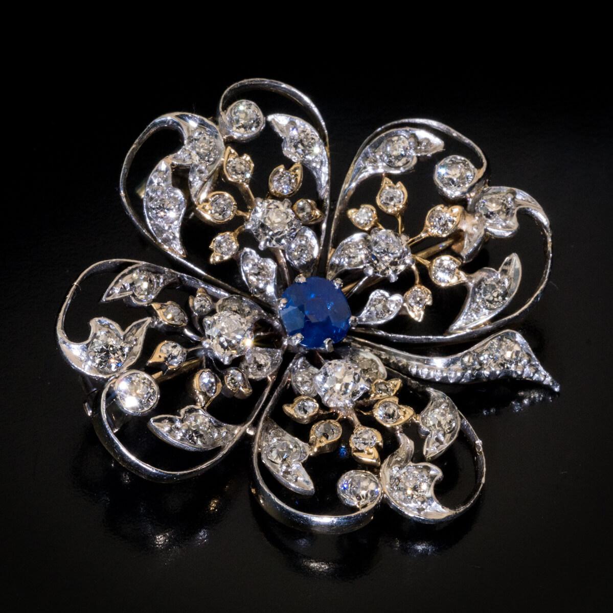 Belle Époque Belle Epoque Antique Diamond Sapphire Platinum Gold Clover Pendant Brooch