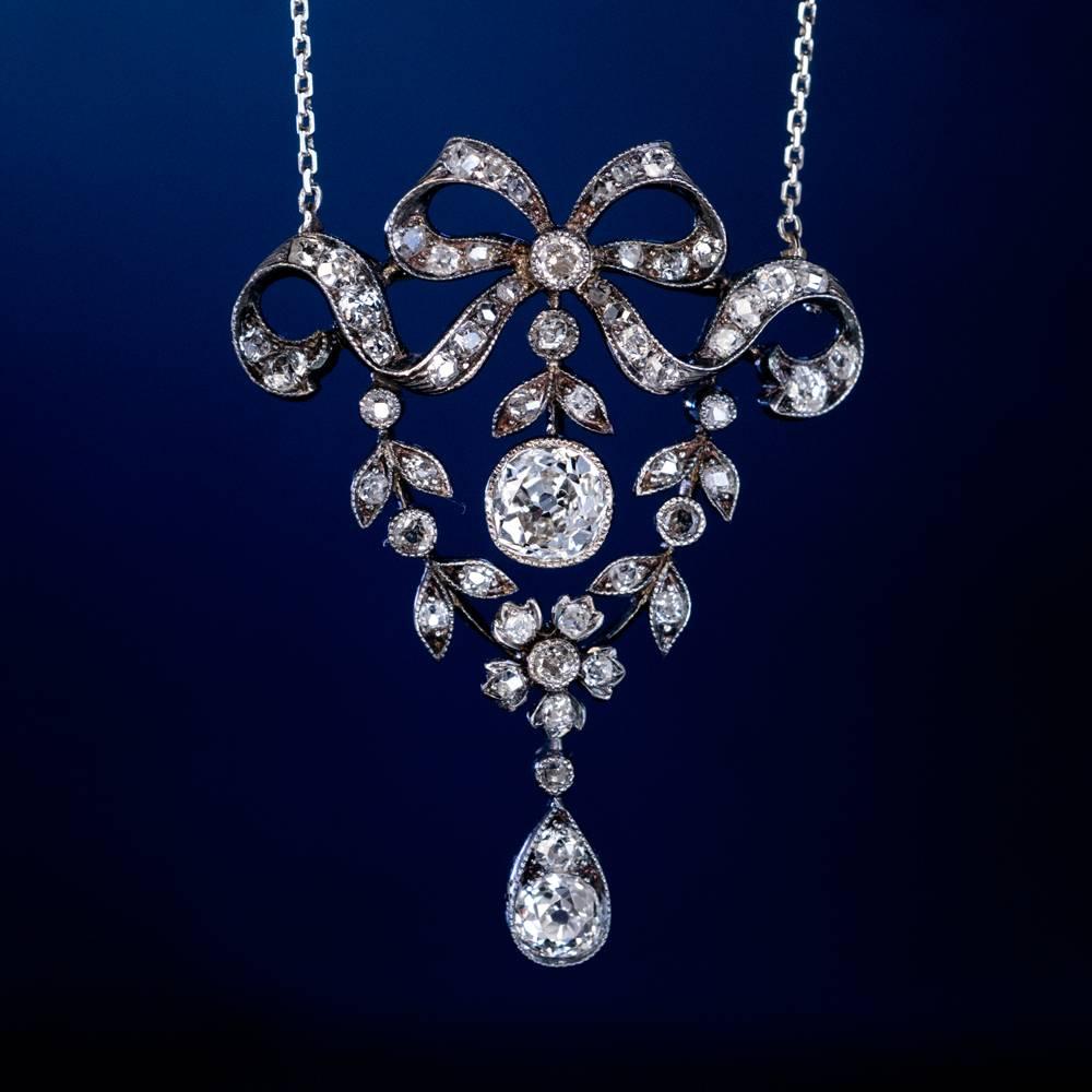 Belle Époque Antique Garland Style Diamond Necklace In Excellent Condition In Chicago, IL