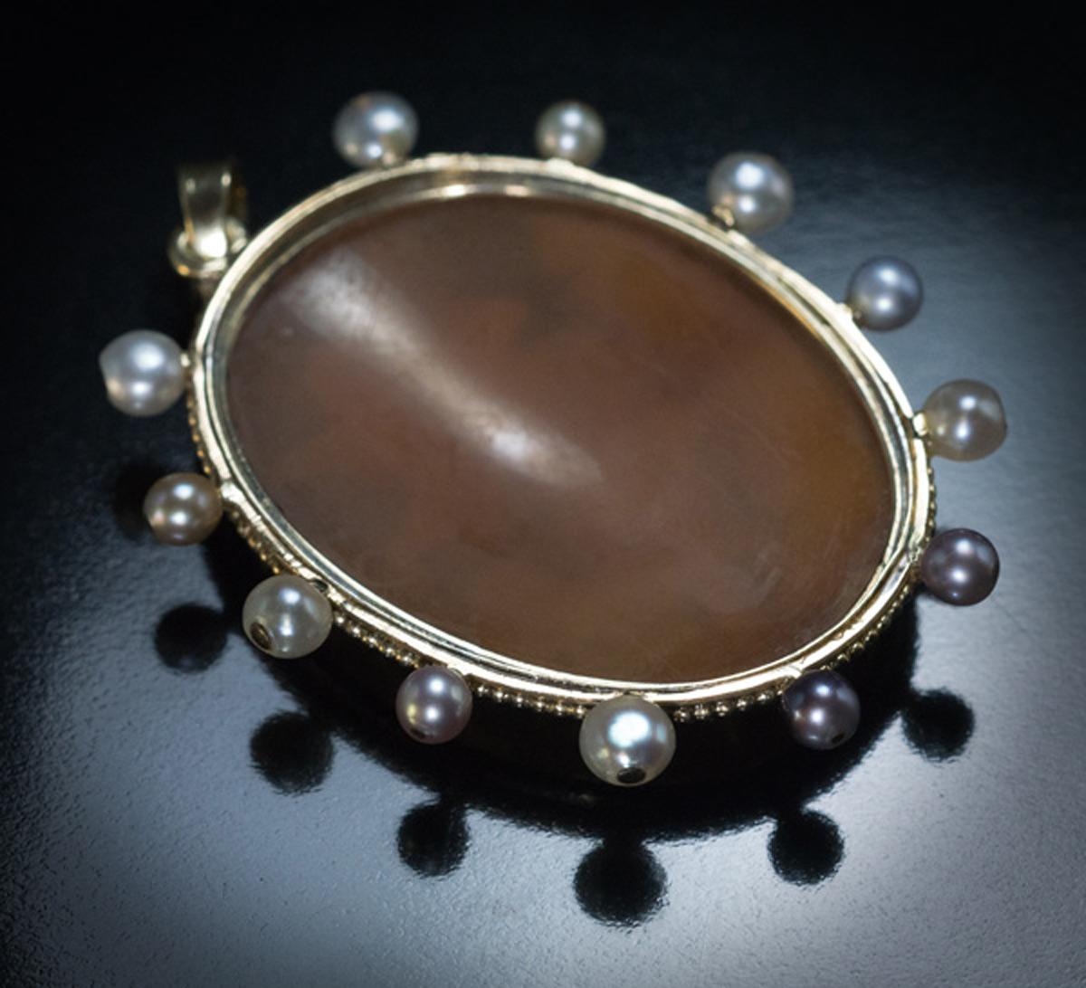 Belle Époque Antique Shell Cameo Gold and Pearl Pendant 1