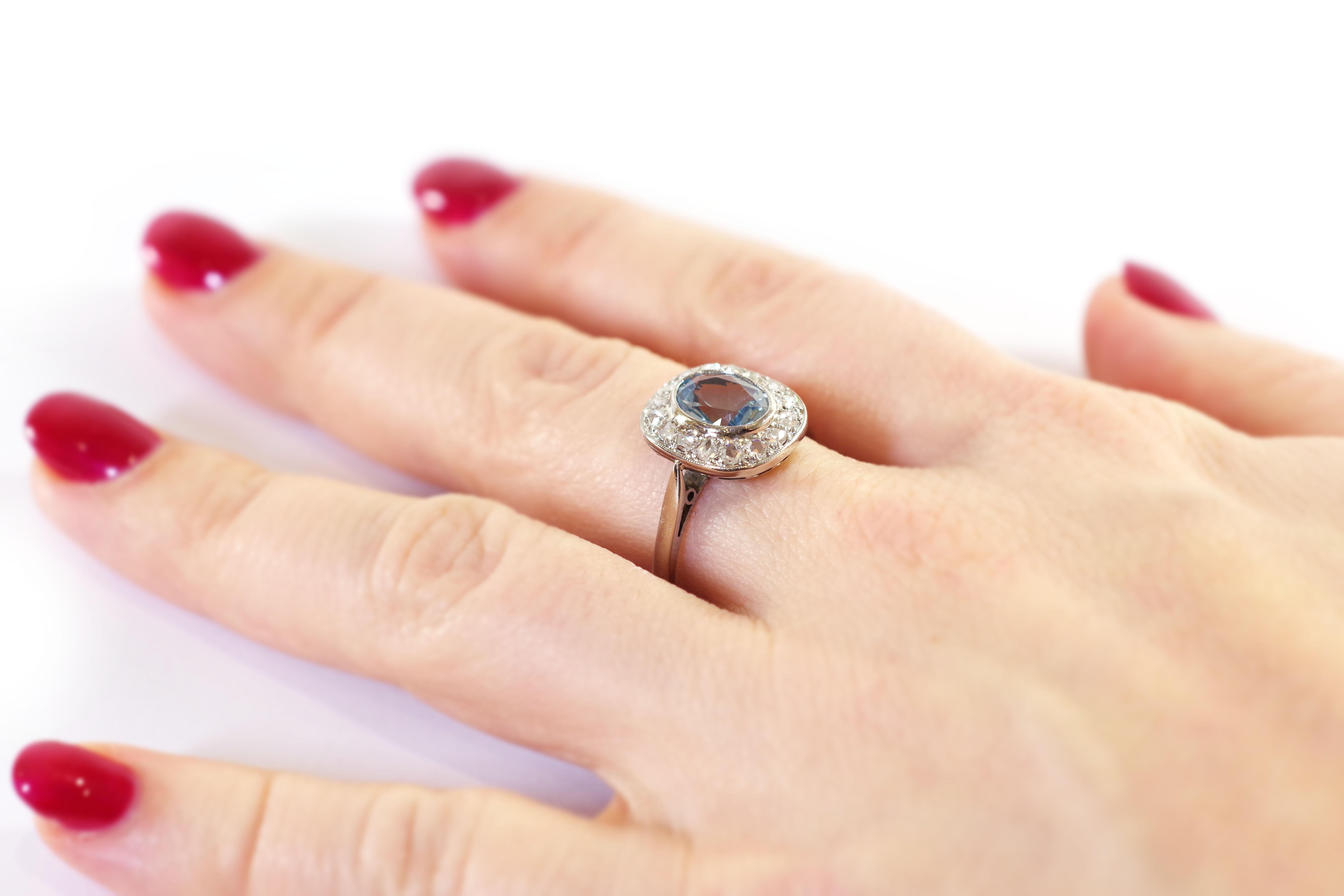 Belle Epoque Aquamarine Diamonds Ring in Gold and Platinum, Cluster Wedding Ring For Sale 4