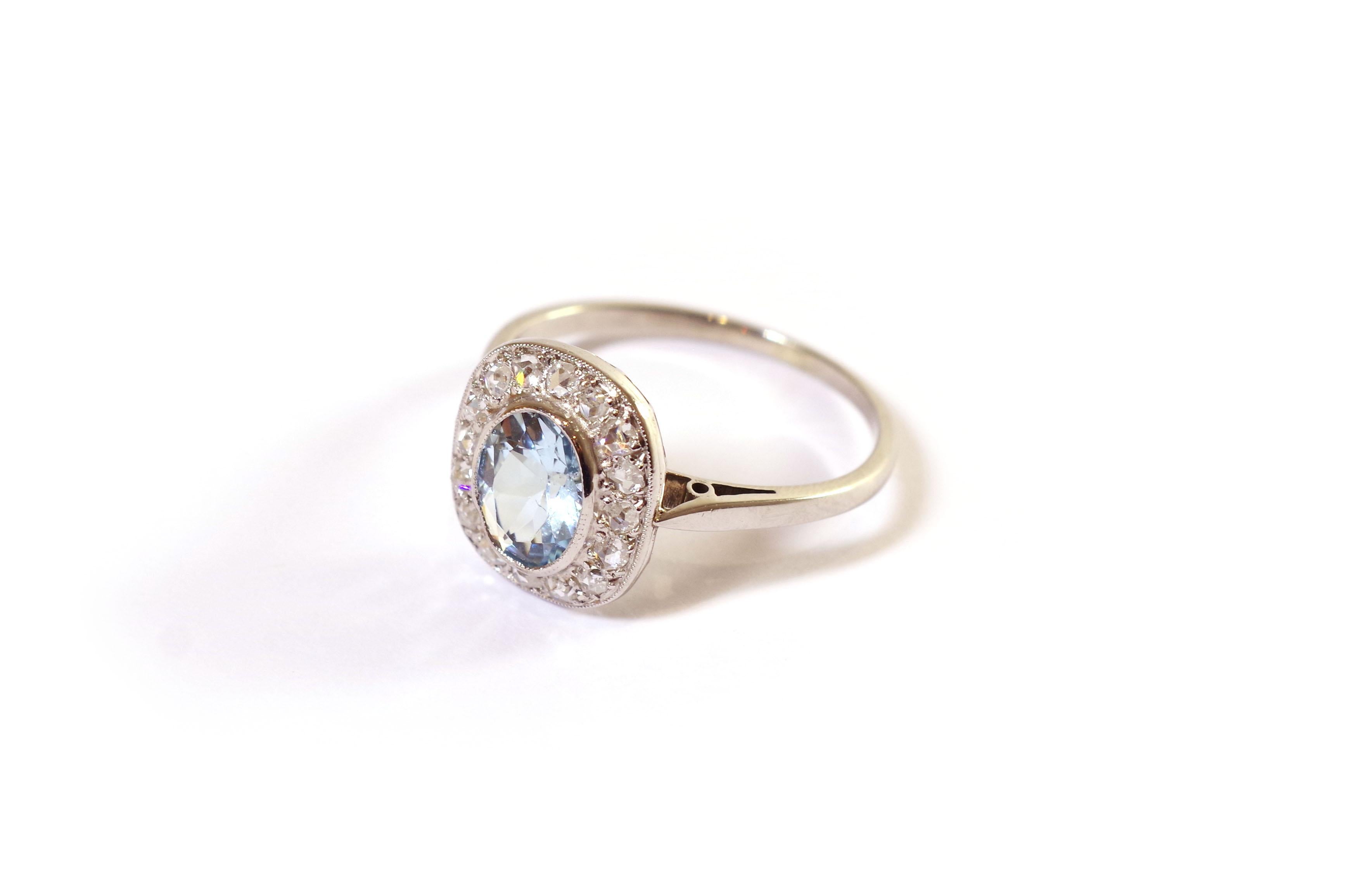Belle Époque Belle Epoque Aquamarine Diamonds Ring in Gold and Platinum, Cluster Wedding Ring For Sale