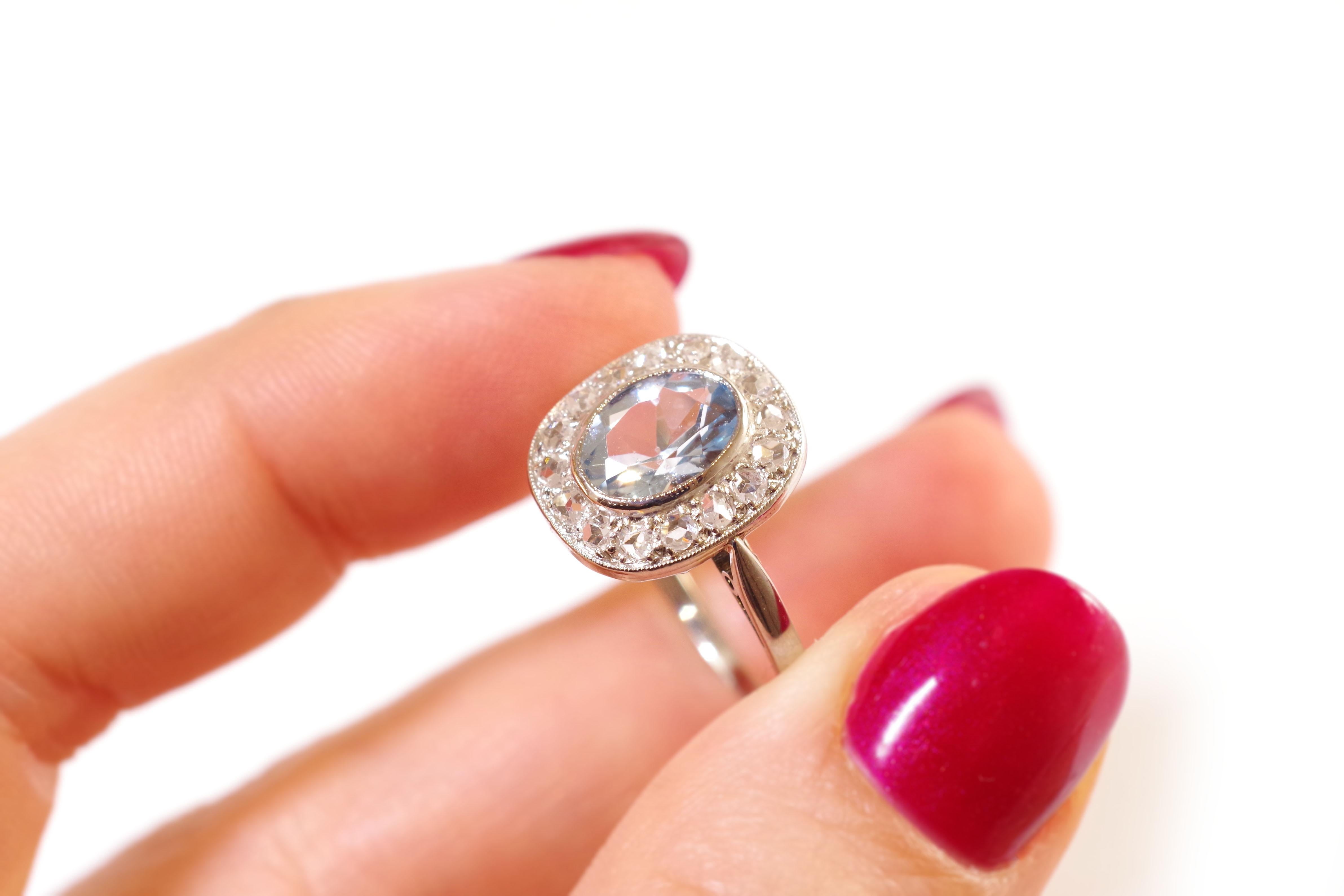 Belle Epoque Aquamarine Diamonds Ring in Gold and Platinum, Cluster Wedding Ring For Sale 1