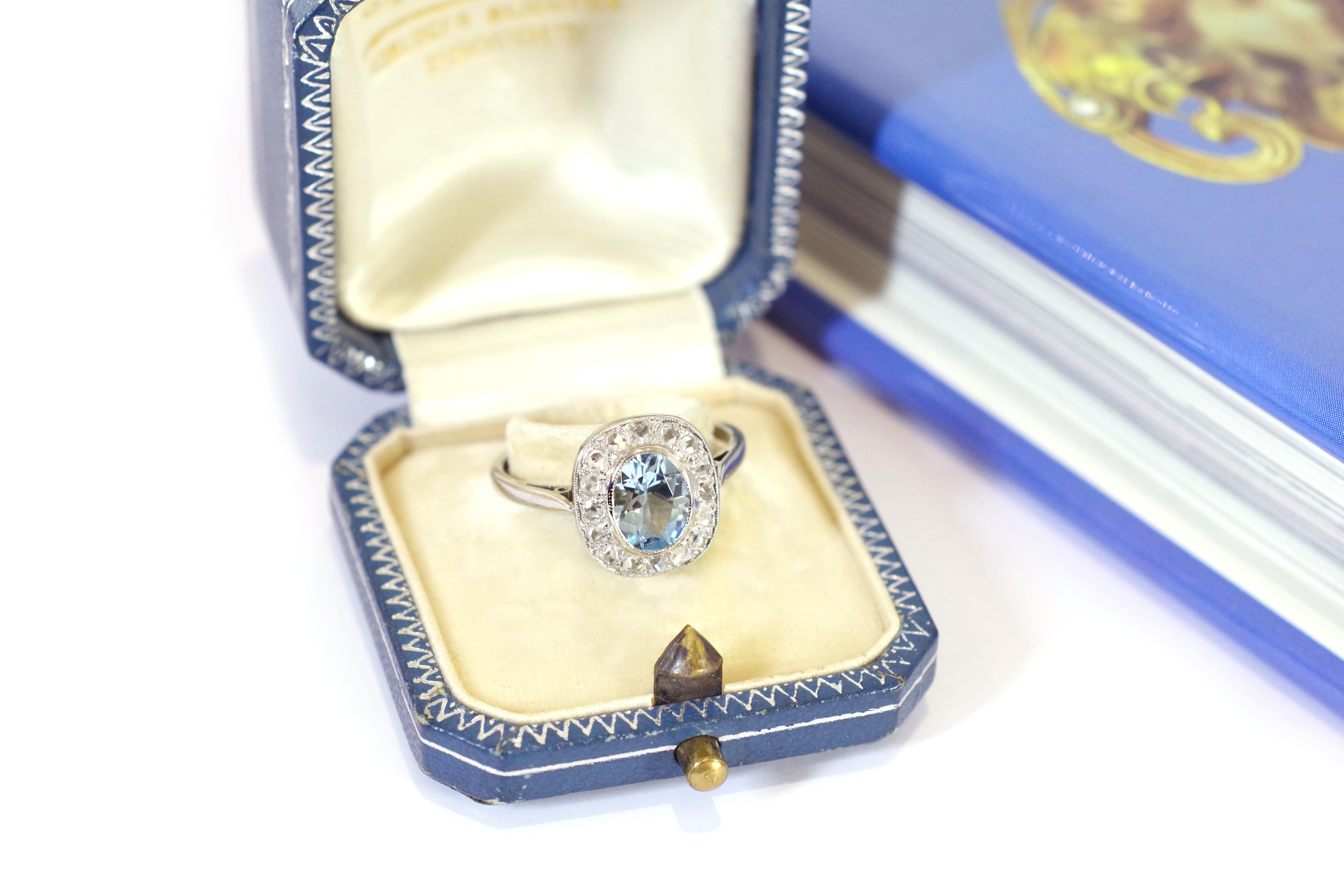 Belle Epoque Aquamarine Diamonds Ring in Gold and Platinum, Cluster Wedding Ring For Sale 3