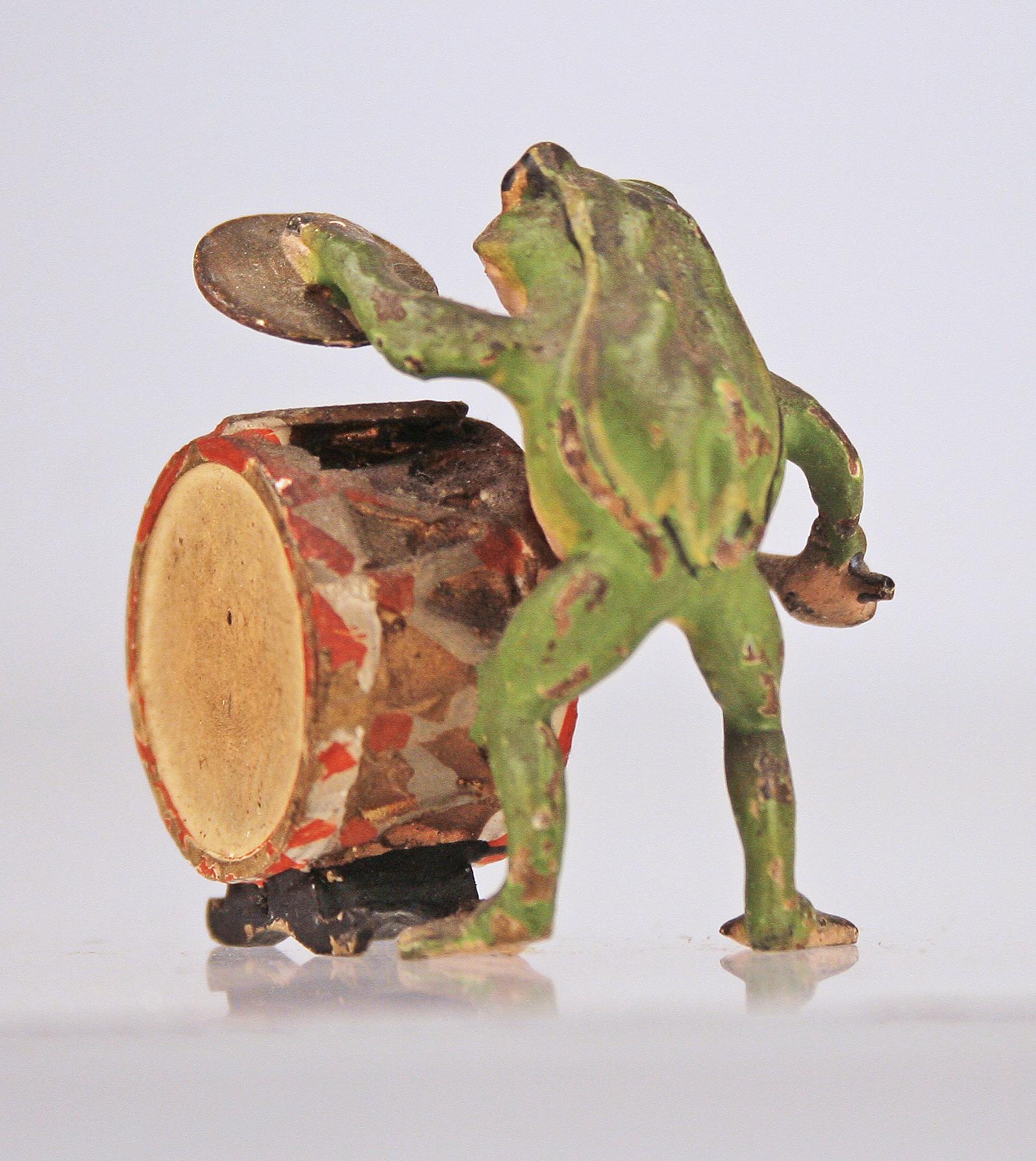 Belle Époque Austrian/Viennese Group of Bronze Sculptures of Band/Musician Frogs For Sale 10
