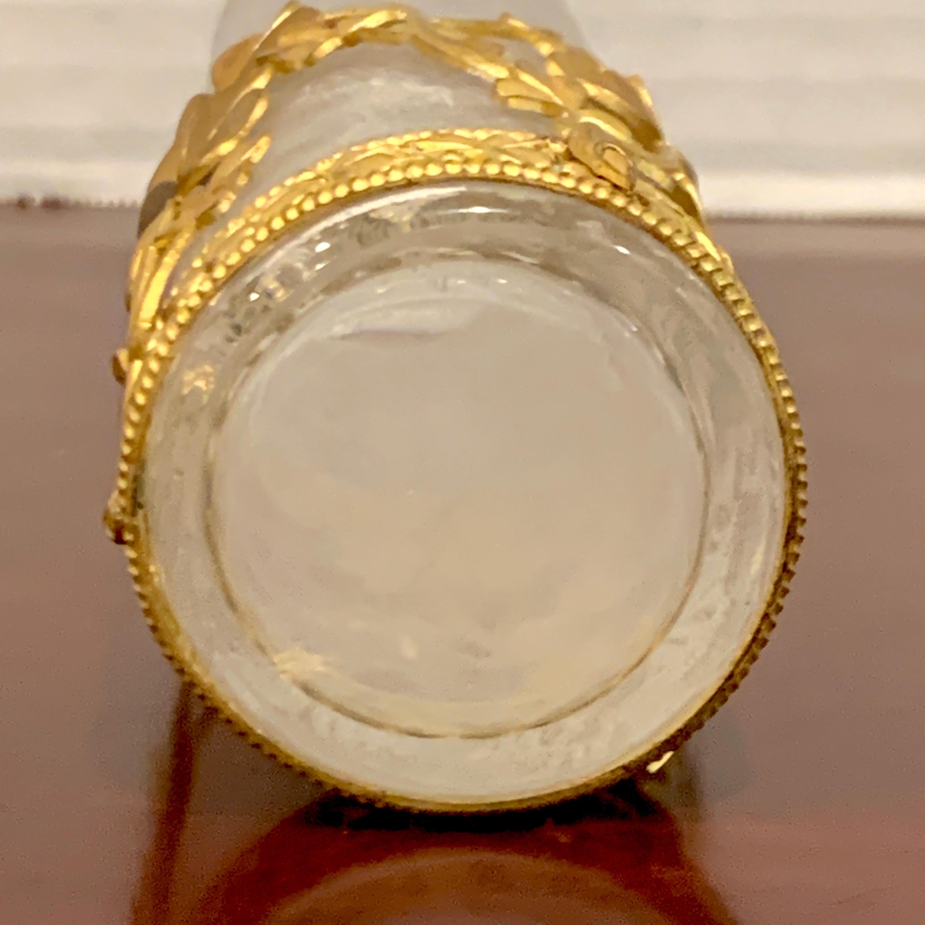Belle Epoque Baccarat zugeschriebene vierblättrige Kleeblatt-Vase mit Goldbronze-Montierung (20. Jahrhundert) im Angebot
