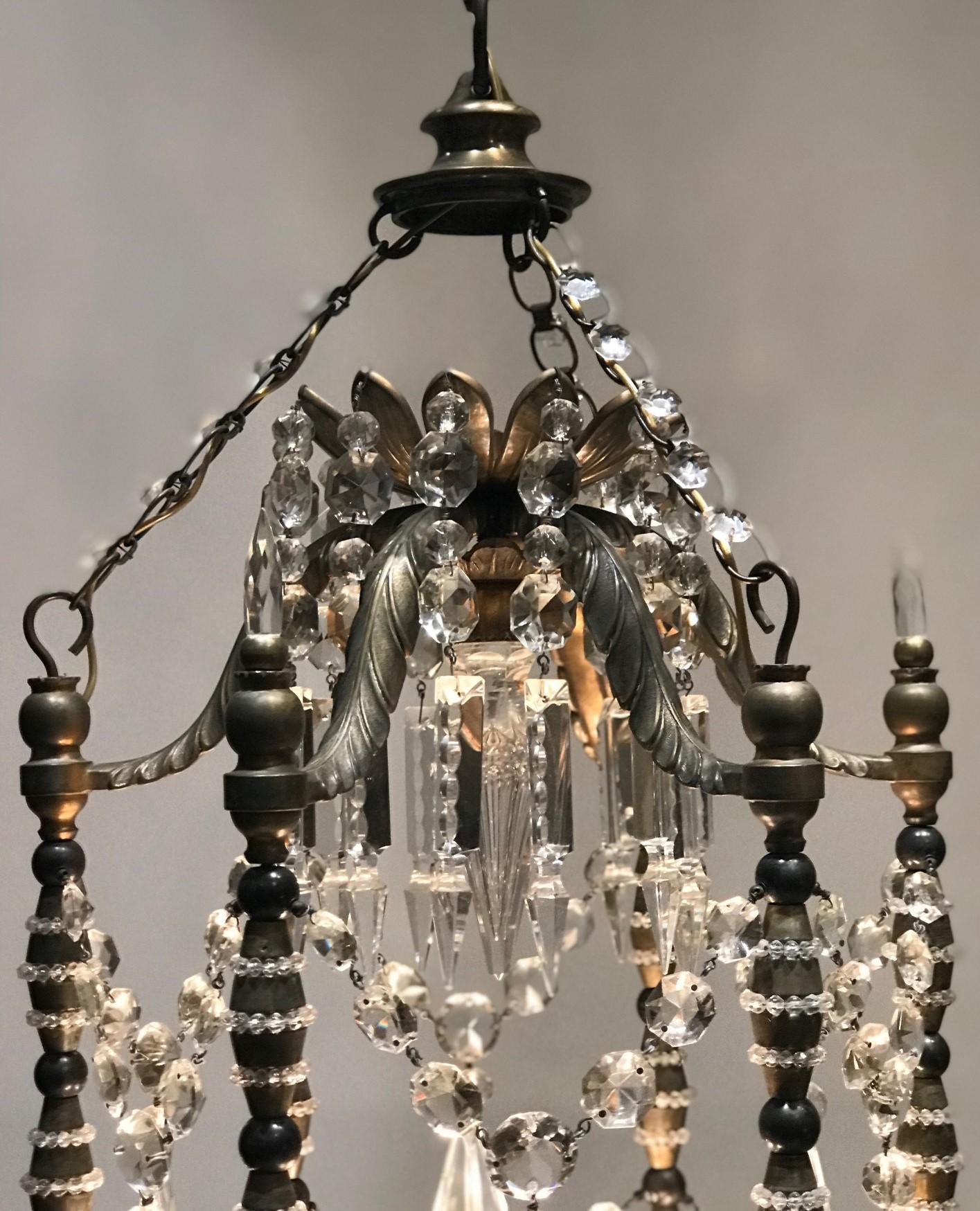 Français Lanterne à 6 lumières en laiton et cristal Belle Époque, Turquie, vers 1910 en vente
