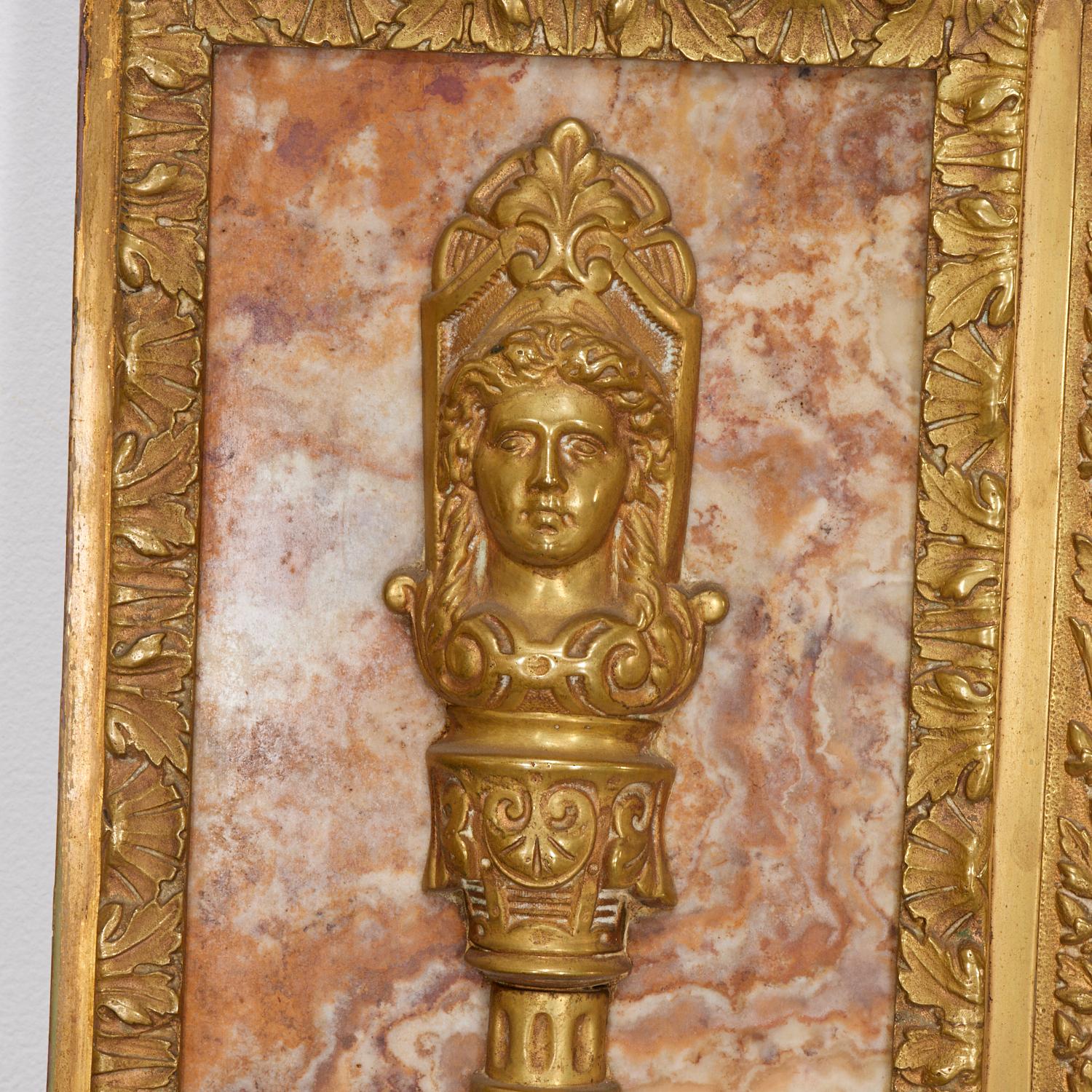 Belle Époque Kaminumrandung aus Bronze und Breccia-Marmor, Iris Apfel Collection'S im Angebot 1