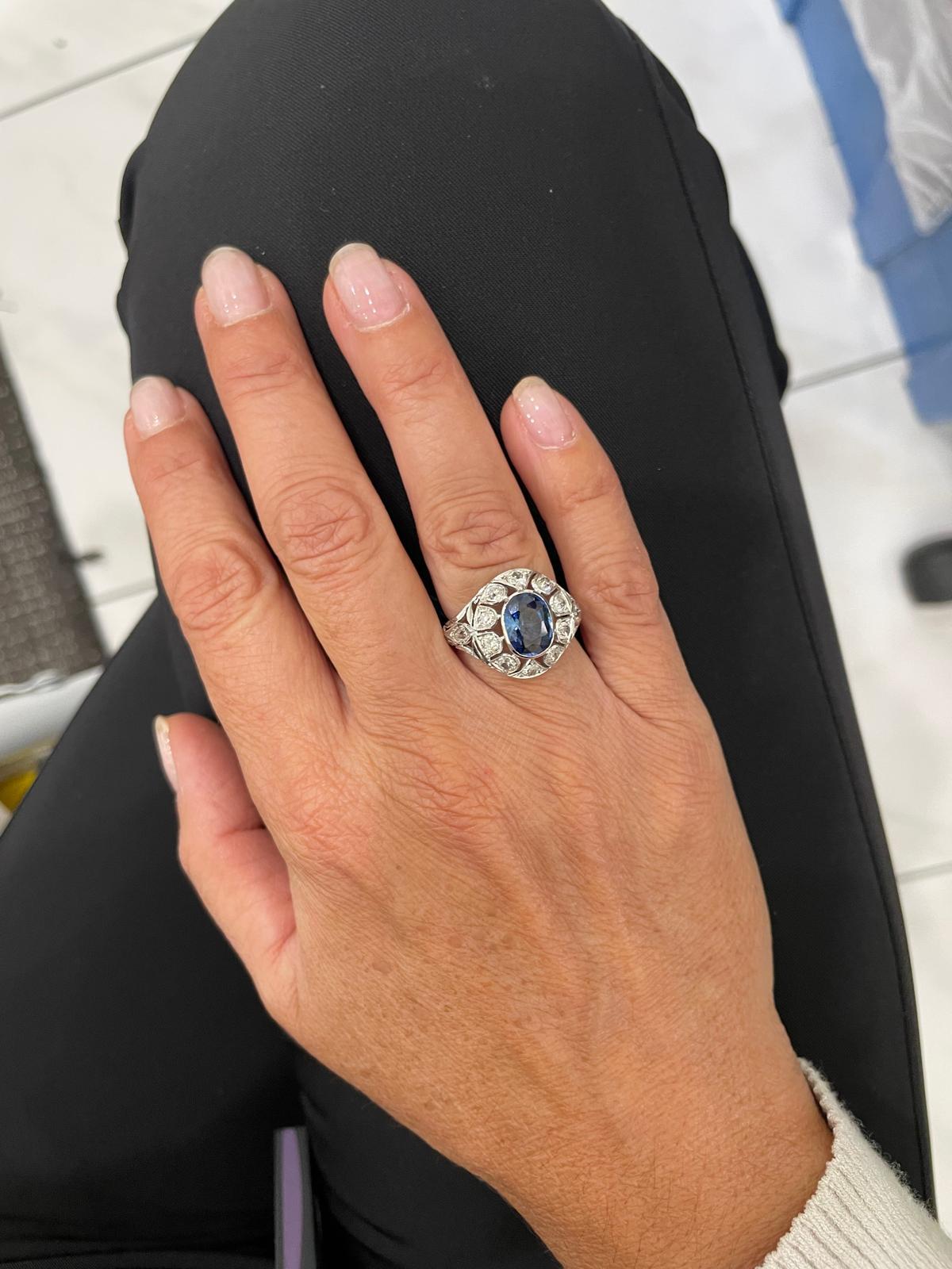 Belle Époque Certified 2.44 Carat Unheated Sapphire Diamond Gold Ring For Sale 4