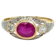 Anello in oro con incisione di diamanti senza calore con rubino di Birmania certificato Belle Epoque