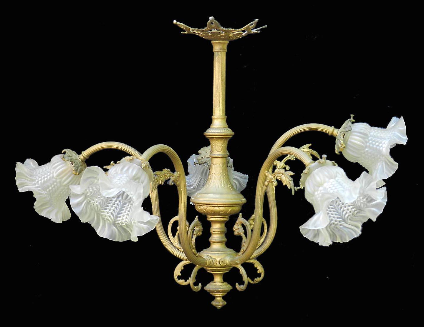 Belle Poque-Kronleuchter aus vergoldeter Bronze und Glas, Französisch Louis XV.-Revival um 1900 im Zustand „Gut“ in Mimizan, FR