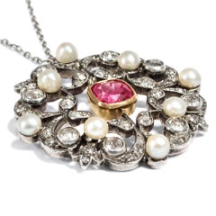 Belle Époque circa 1890, 1.92 Ct Diamond 1.7 Ct Red Spinel Natural Pearl Pendant