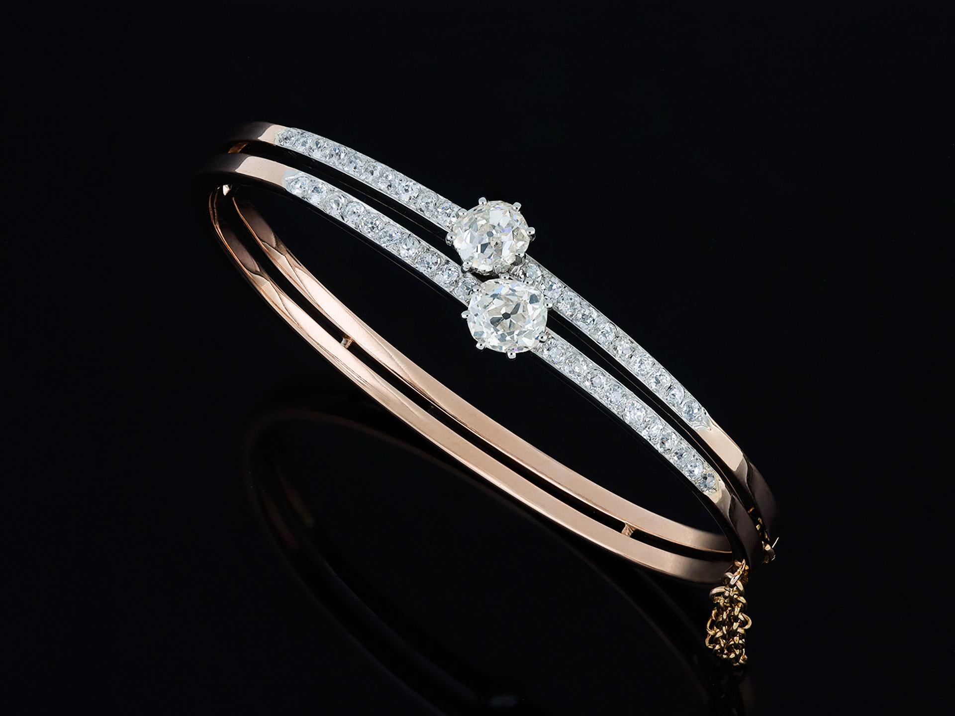 Bracciale a cerniera con diamanti Belle Époque, 1905 circa. In condizioni buone in vendita a London, GB