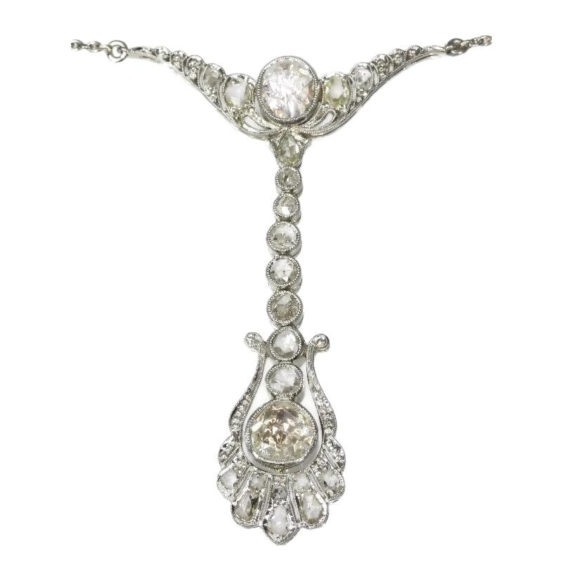 Belle Époque Diamond Pendant Necklace by Dutch Supplier to the Court, 1920s In Excellent Condition For Sale In Antwerp, BE