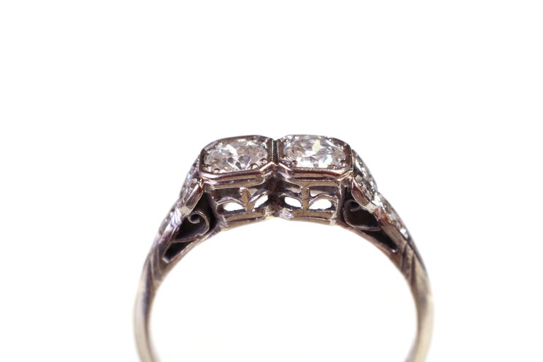 Art Deco diamond ring made of platinum, Wedding ring For Sale at 1stDibs