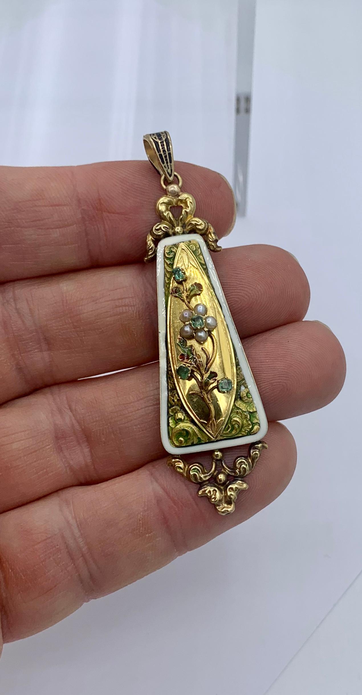 Collana con ciondolo a forma di fiore di smeraldo Belle Epoque Forget-Me-Not Smalto oro 14 carati in vendita 4