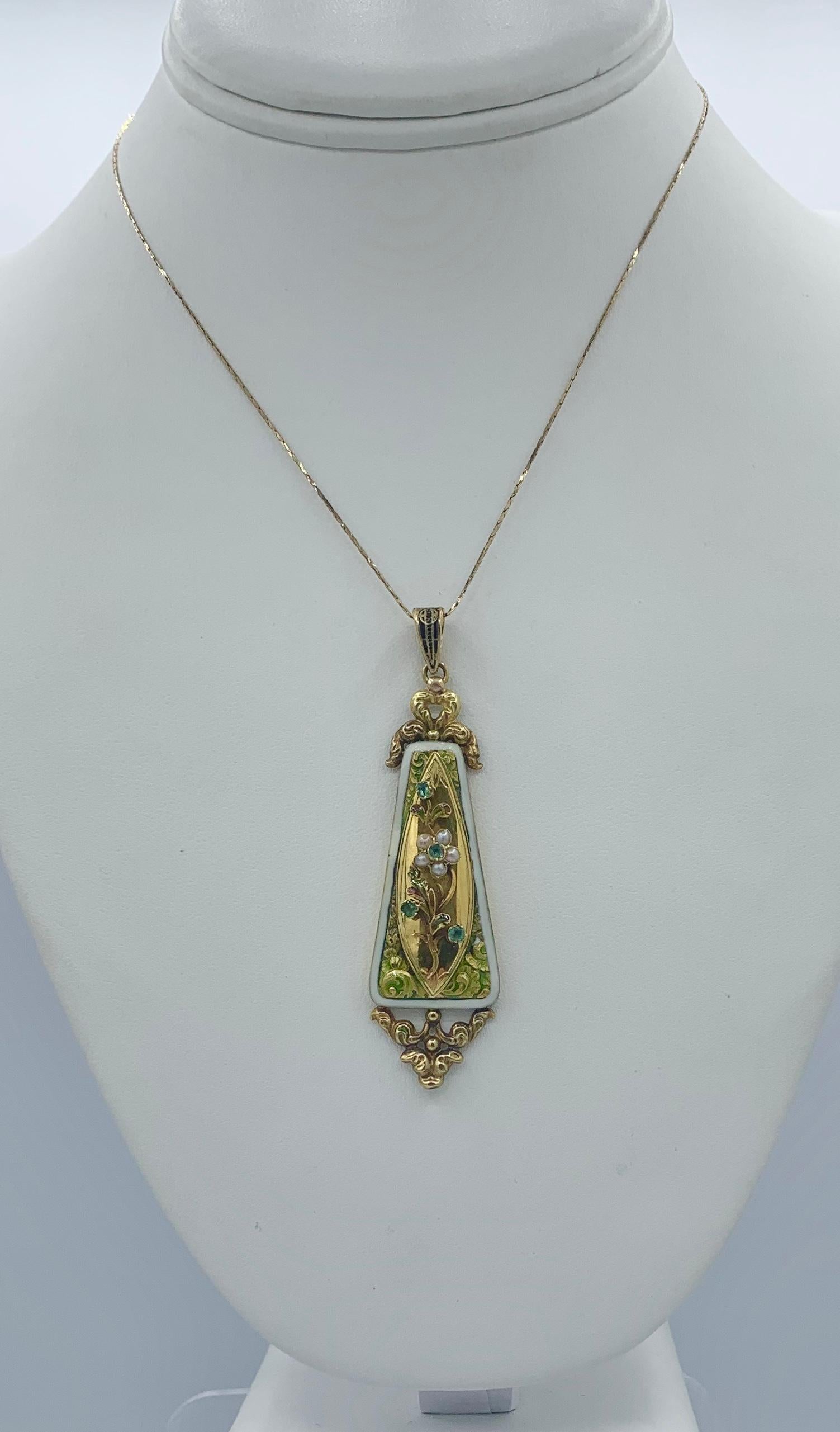 Collana con ciondolo a forma di fiore di smeraldo Belle Epoque Forget-Me-Not Smalto oro 14 carati in vendita 1